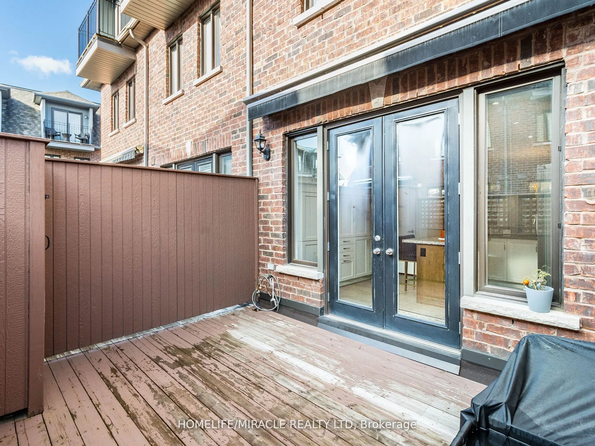 6 Agar Lane
