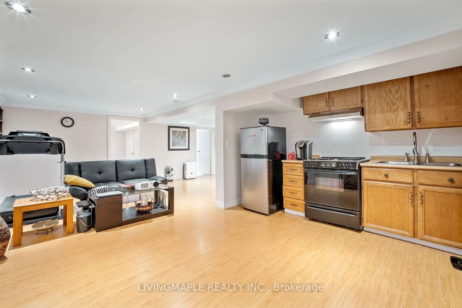 110 FINCHAM Avenue