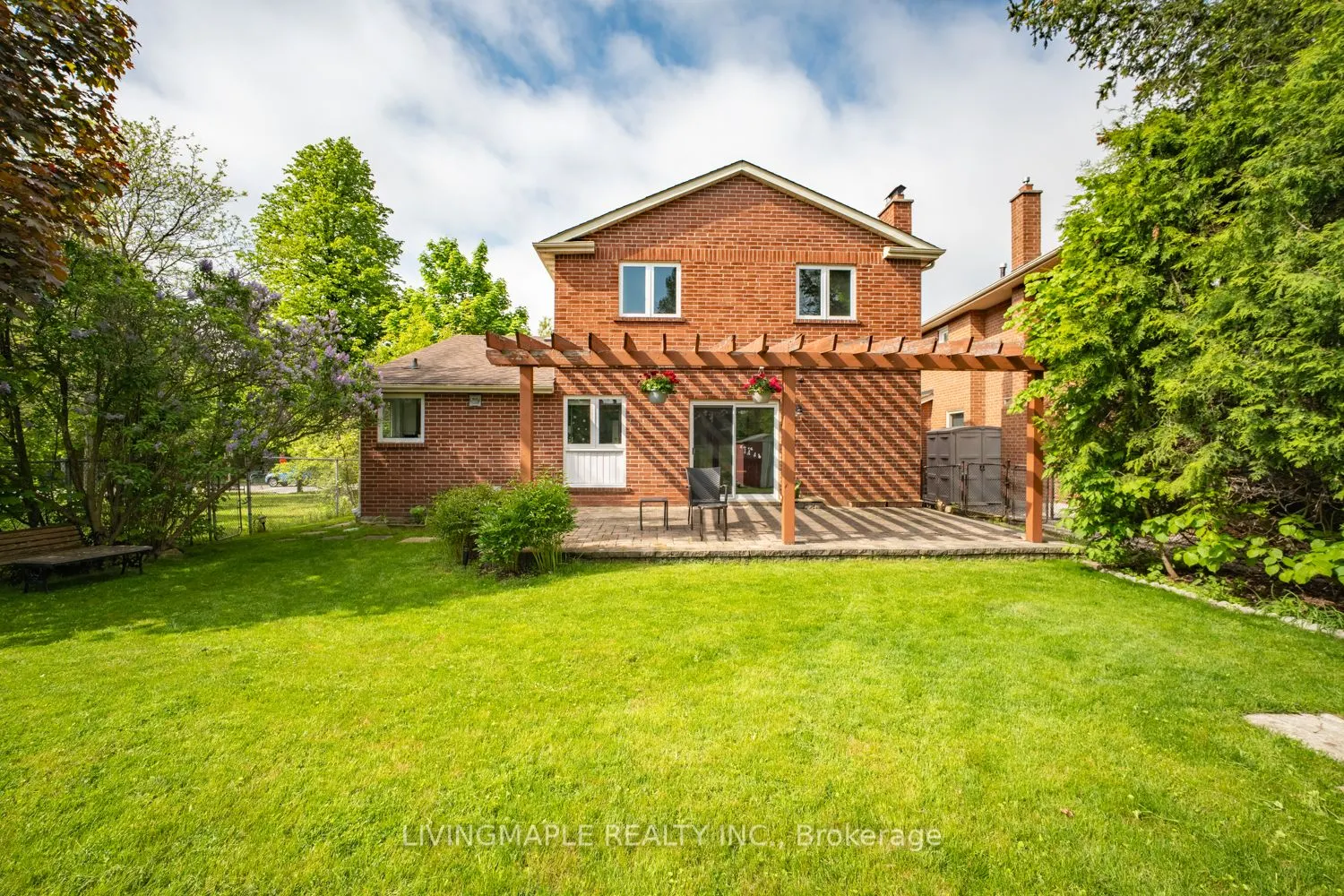 110 FINCHAM Avenue