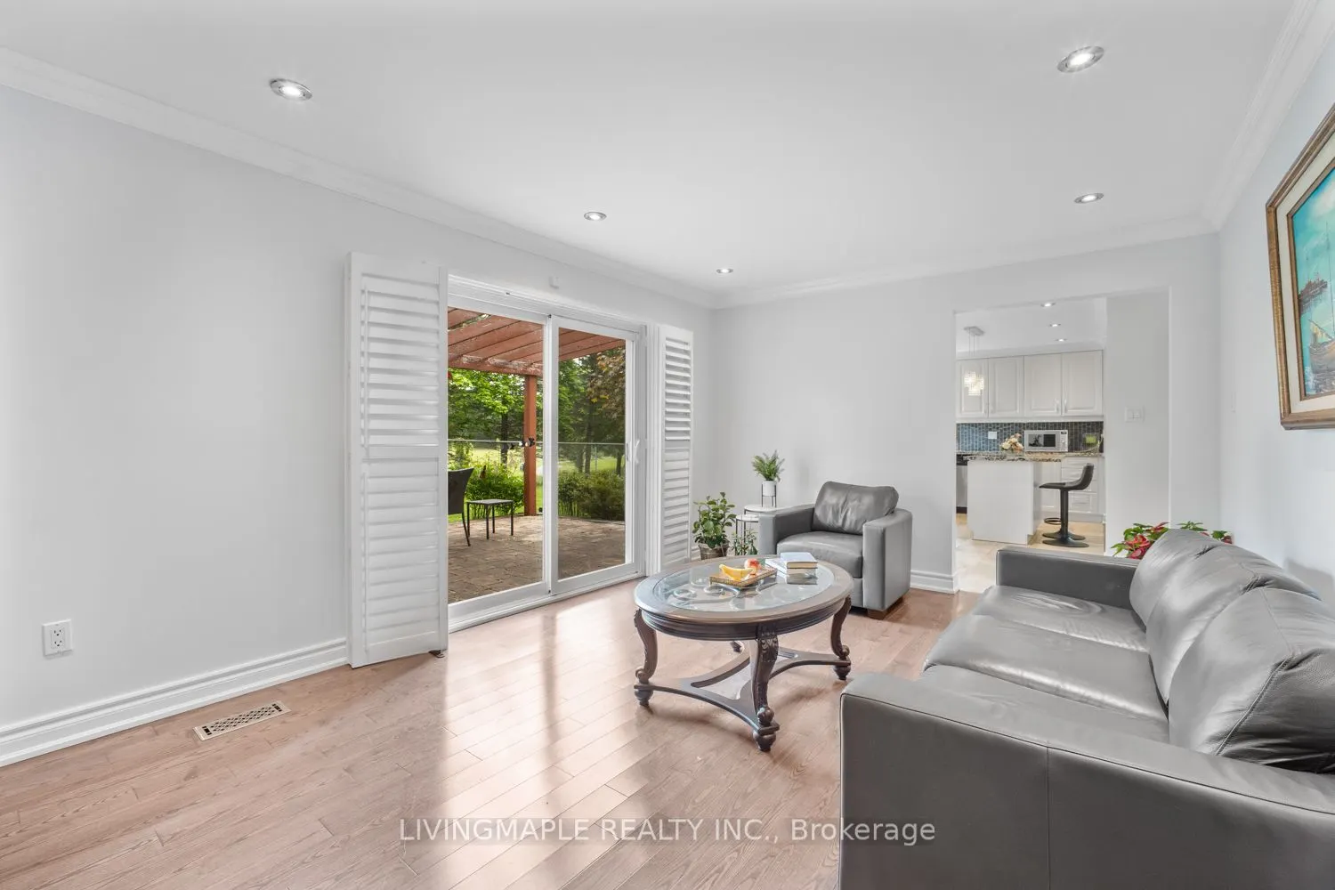 110 FINCHAM Avenue