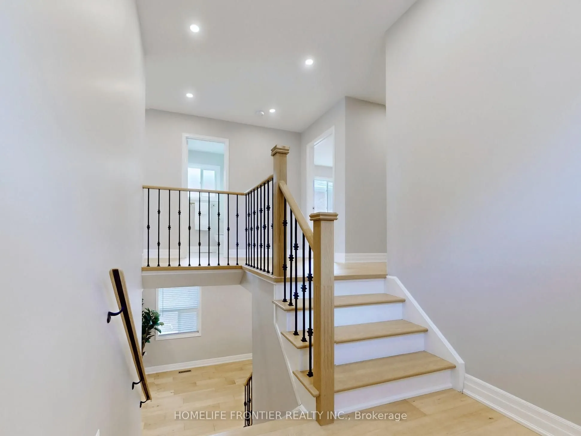 10 Delattaye Avenue