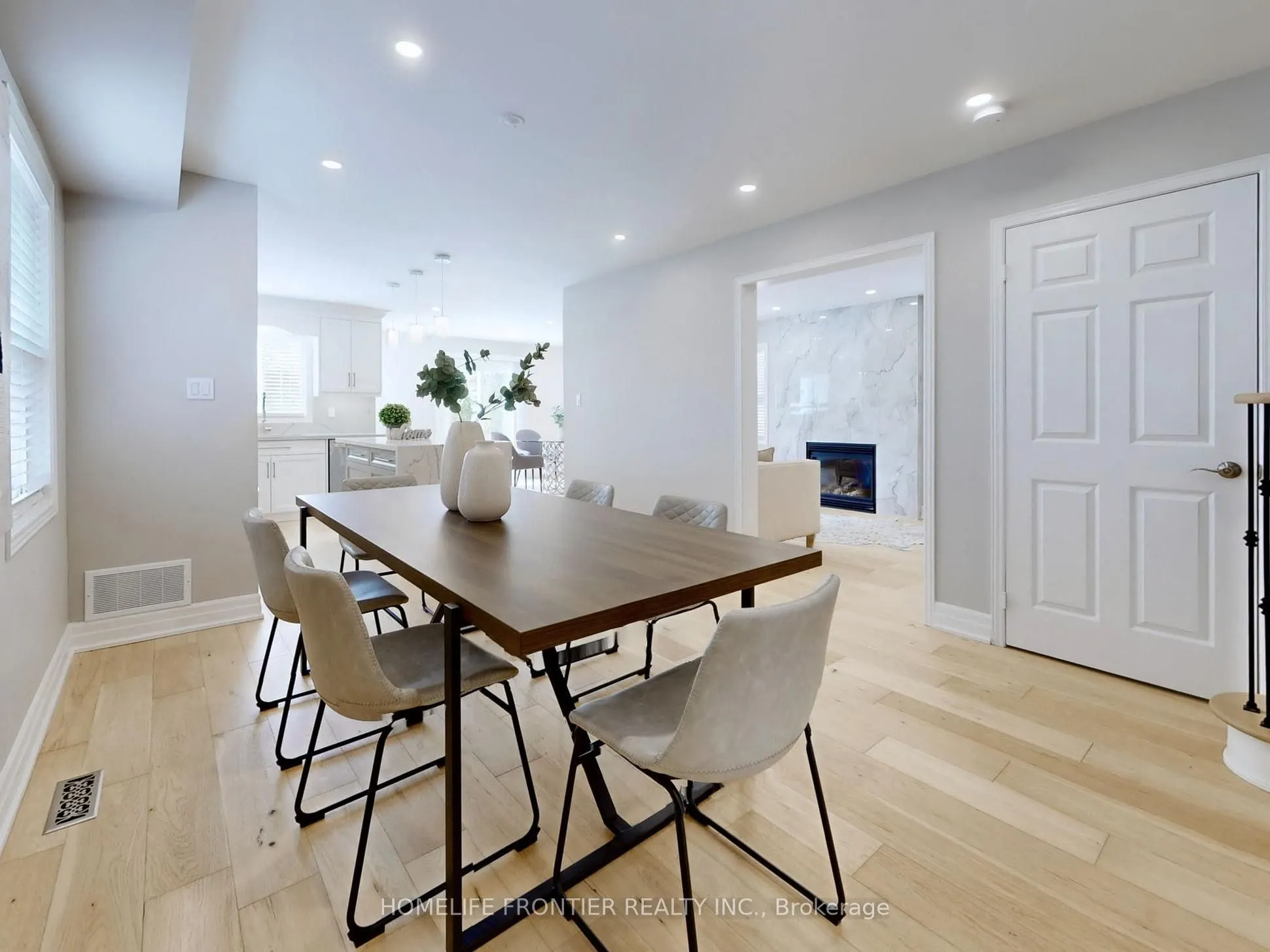 10 Delattaye Avenue