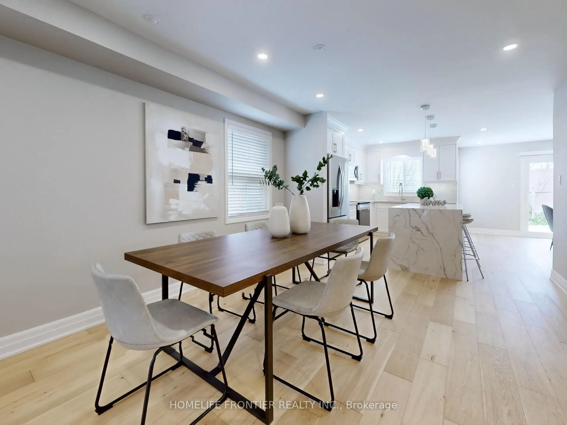 10 Delattaye Avenue