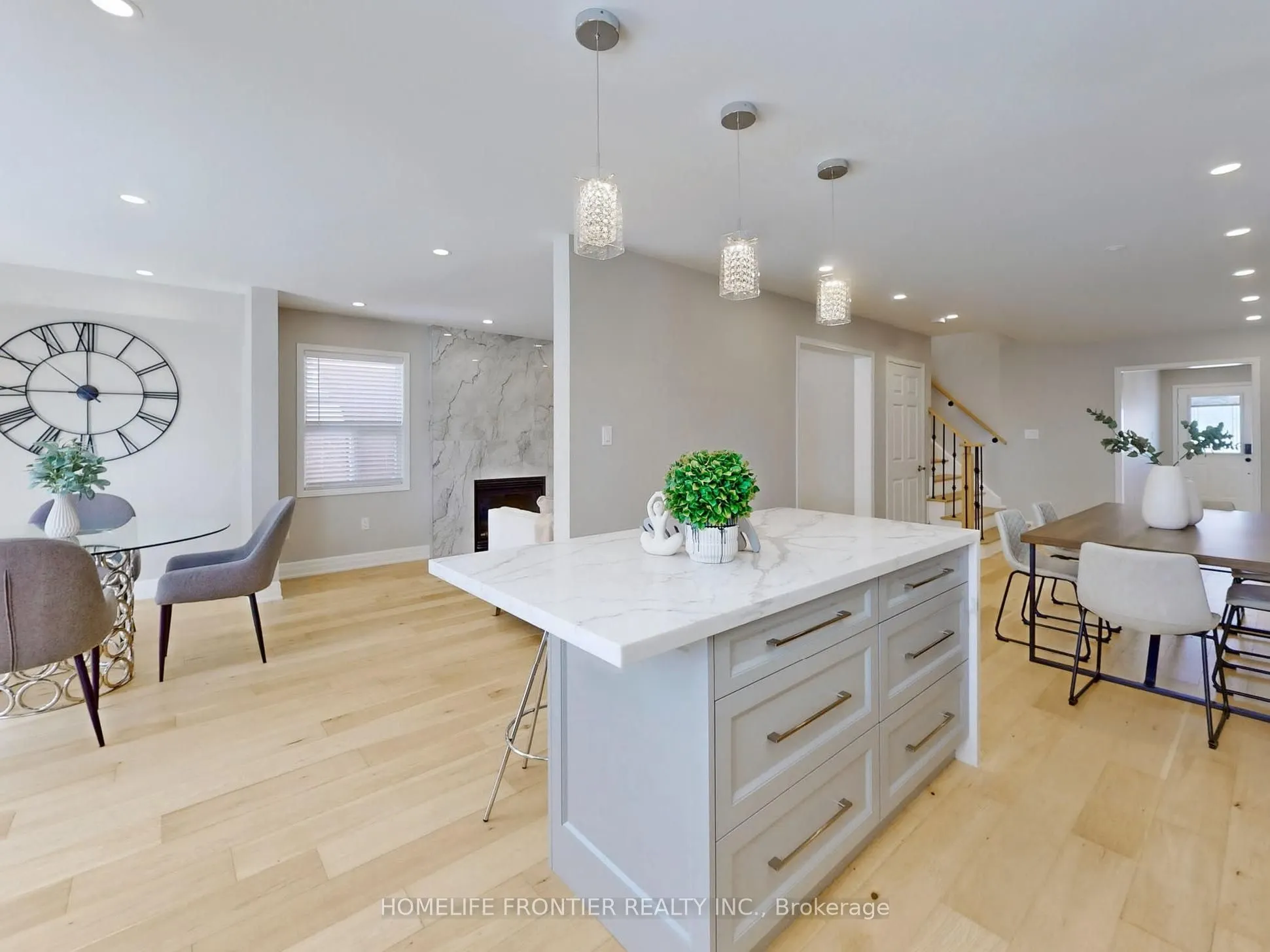 10 Delattaye Avenue