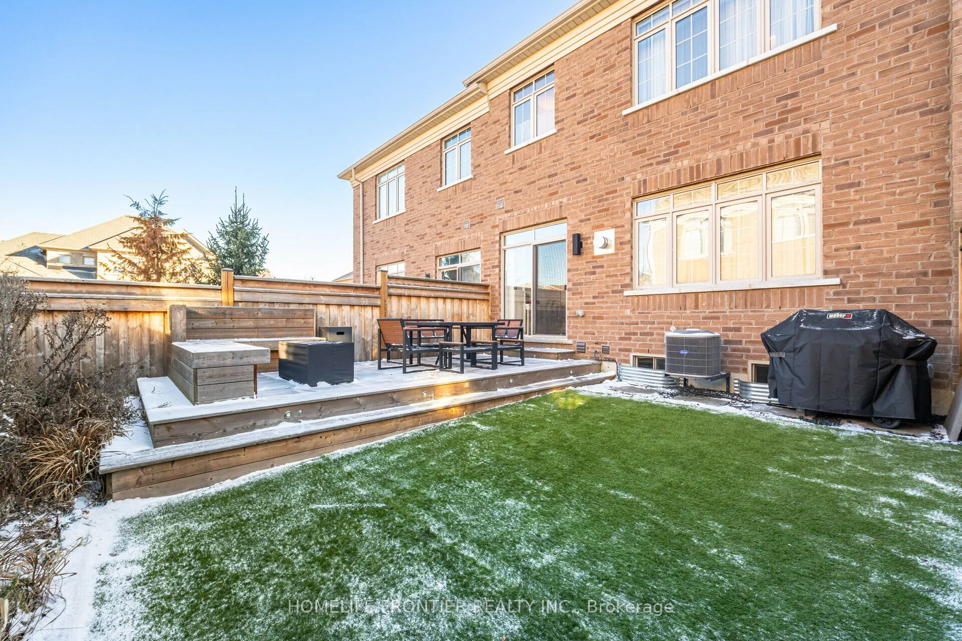8 Ruffle Lane