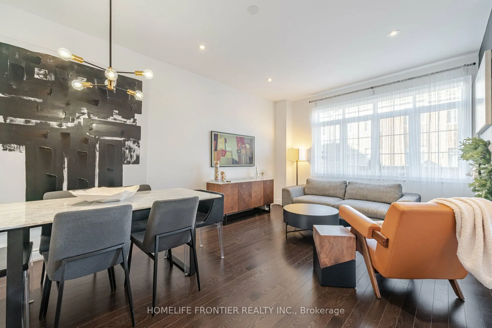 8 Ruffle Lane