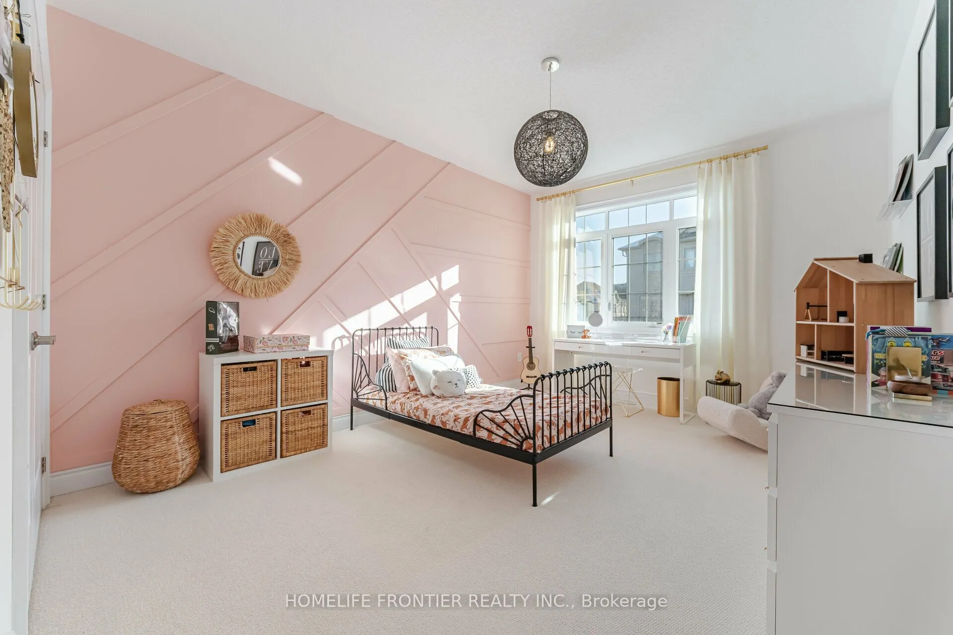 8 Ruffle Lane