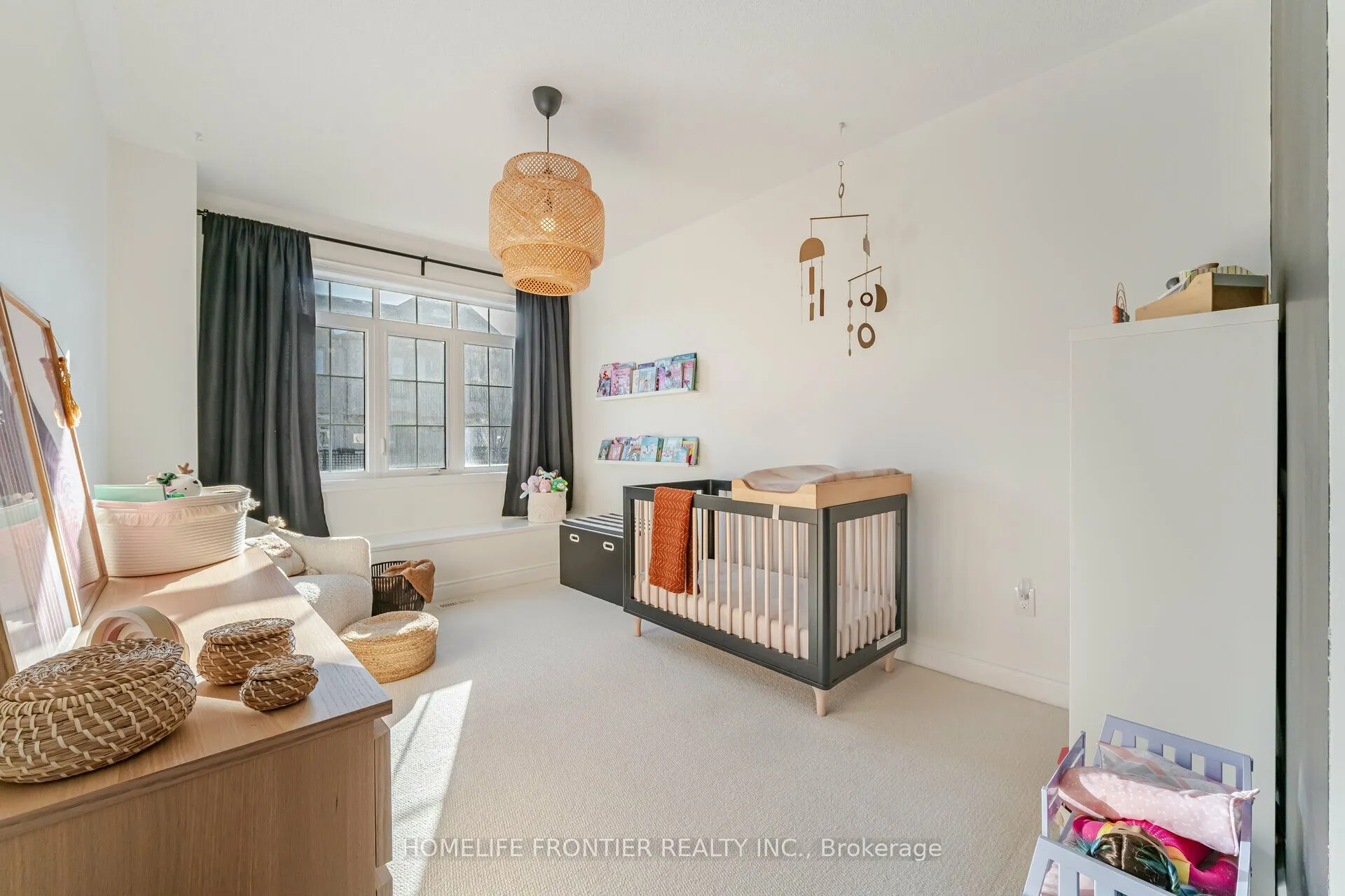 8 Ruffle Lane