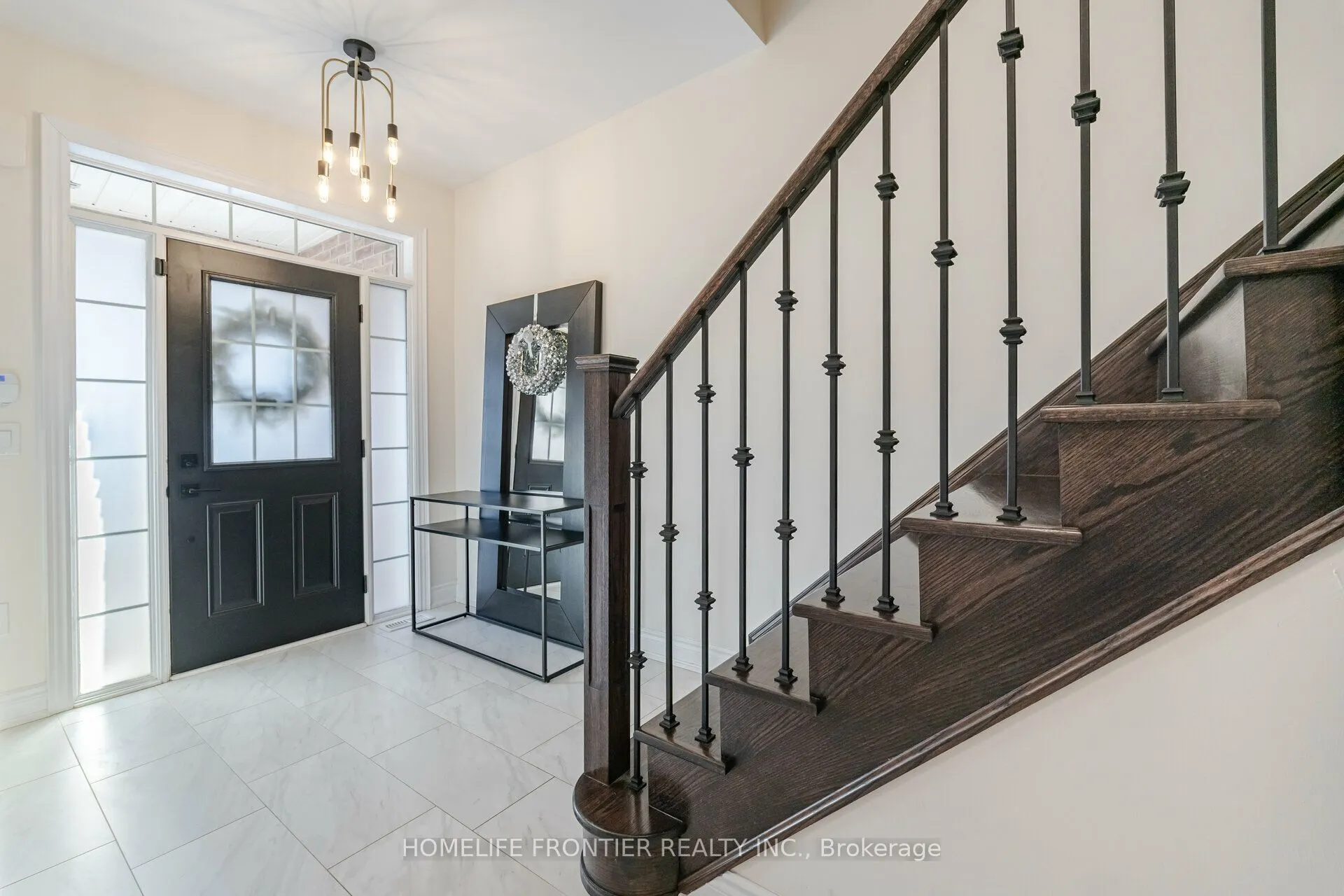 8 Ruffle Lane