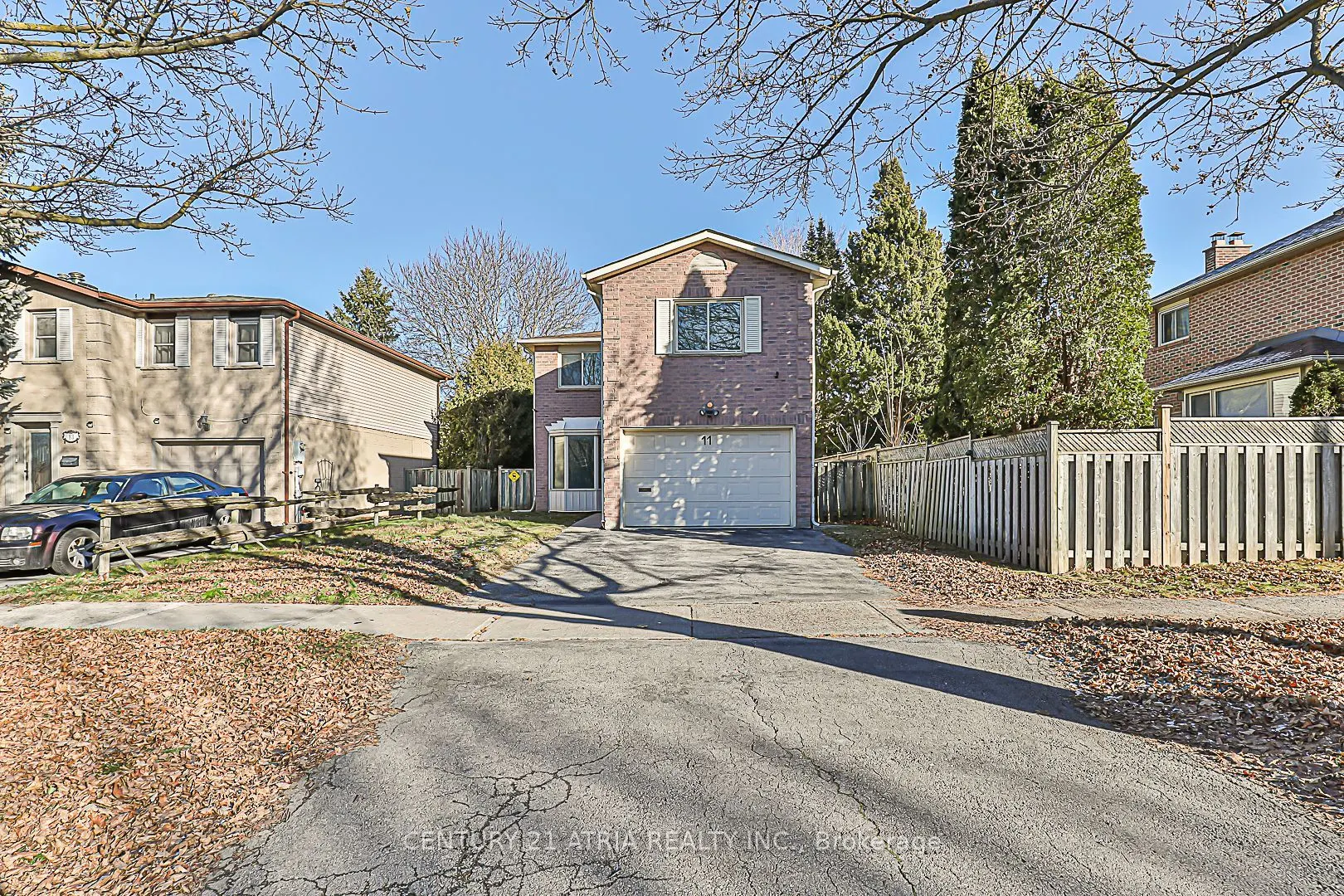 11 Hunter's Point Drive