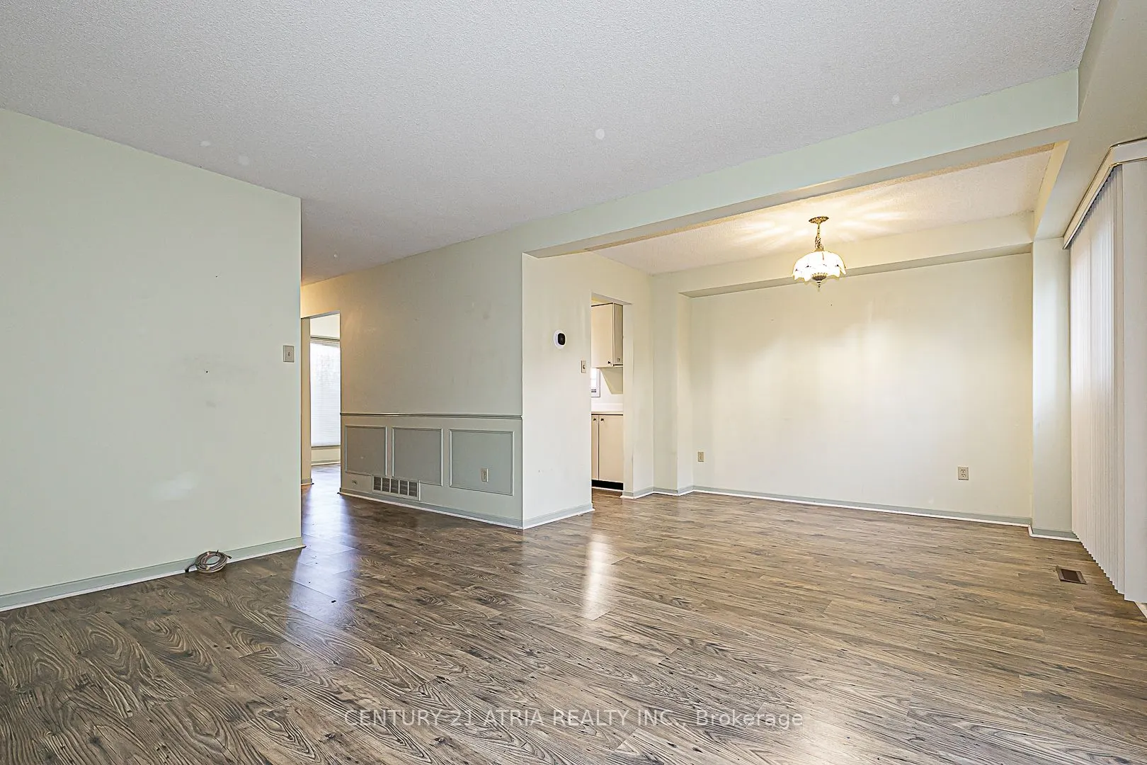 11 Hunter's Point Drive