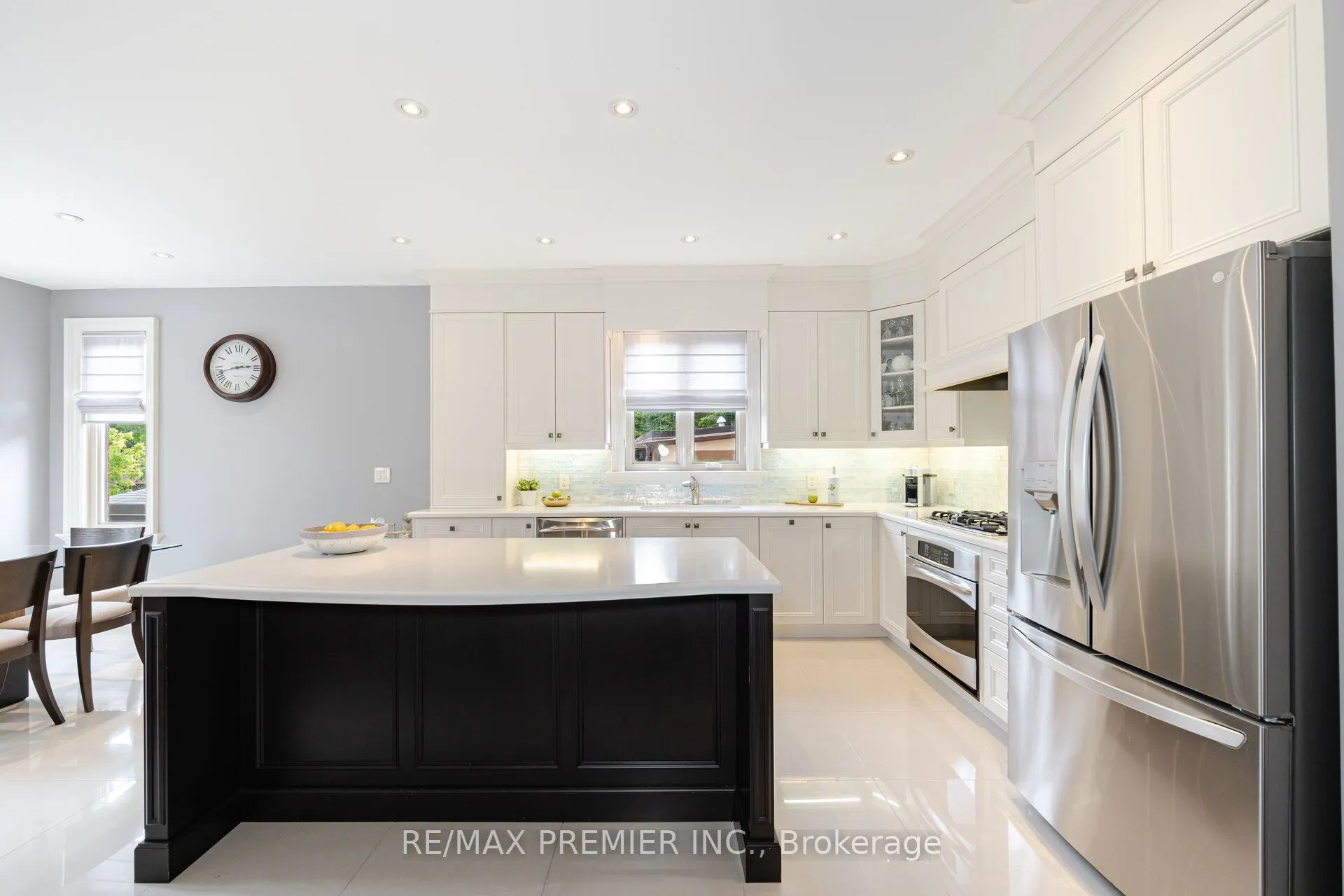28 Ellerby Square N