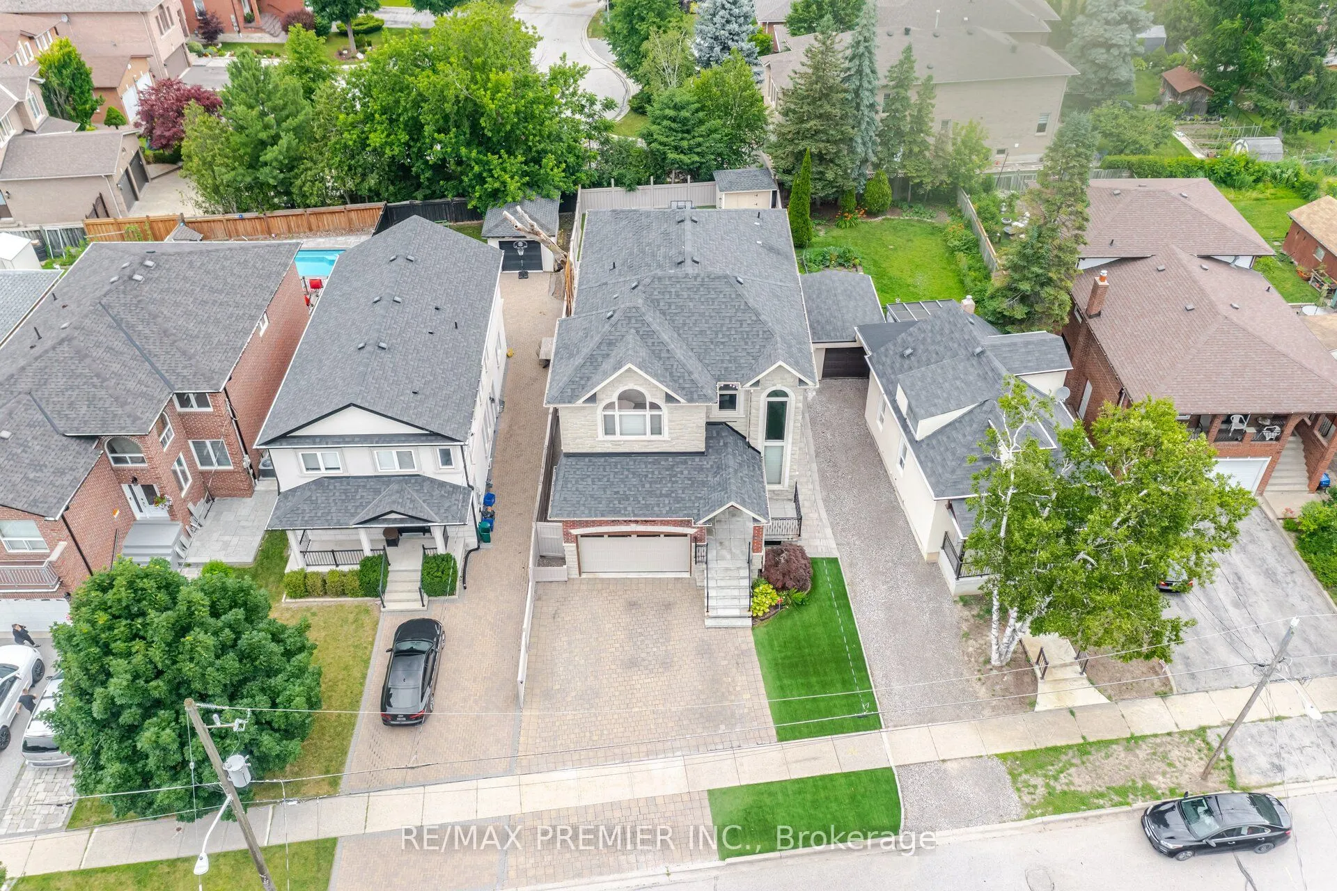 28 Ellerby Square N