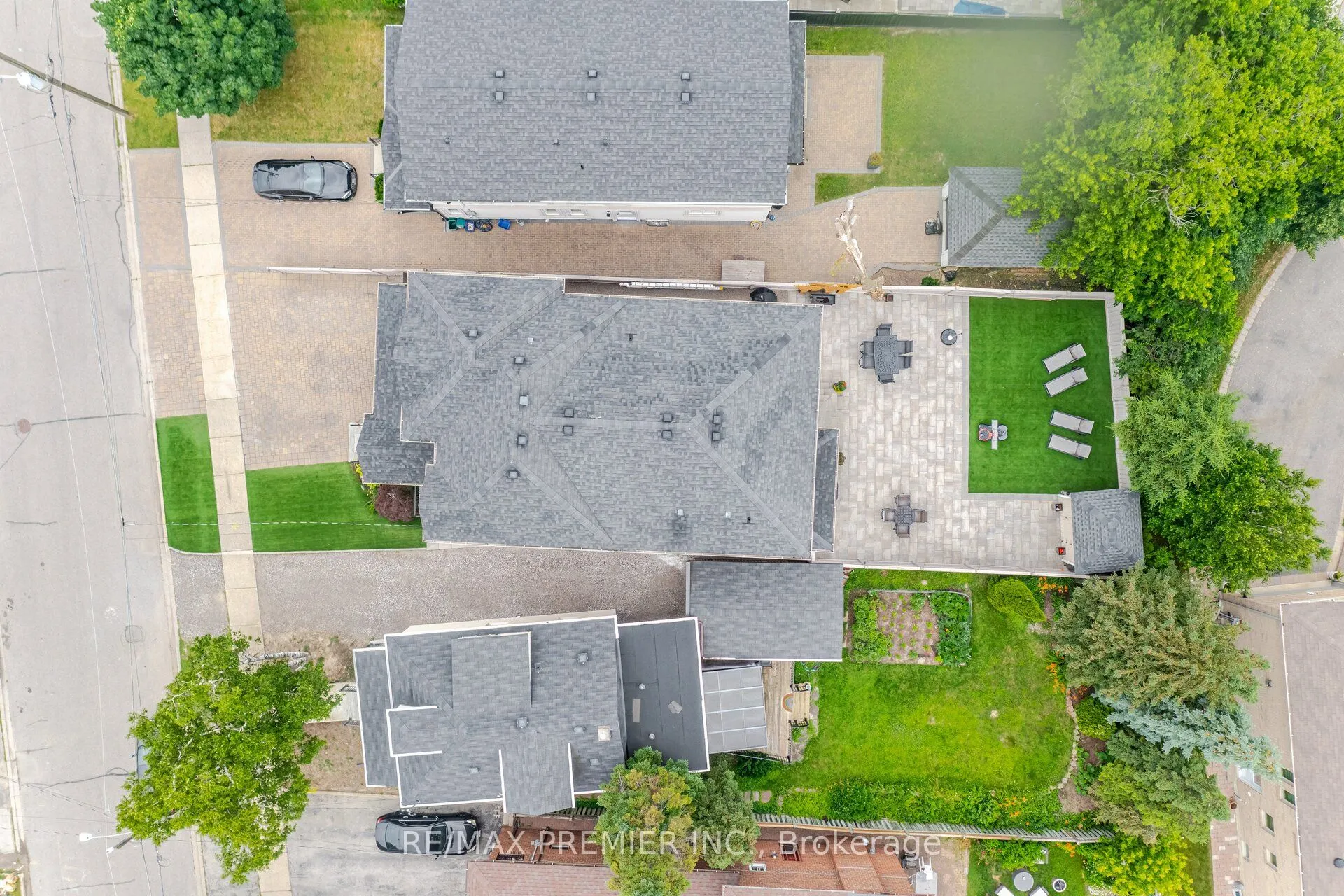 28 Ellerby Square N