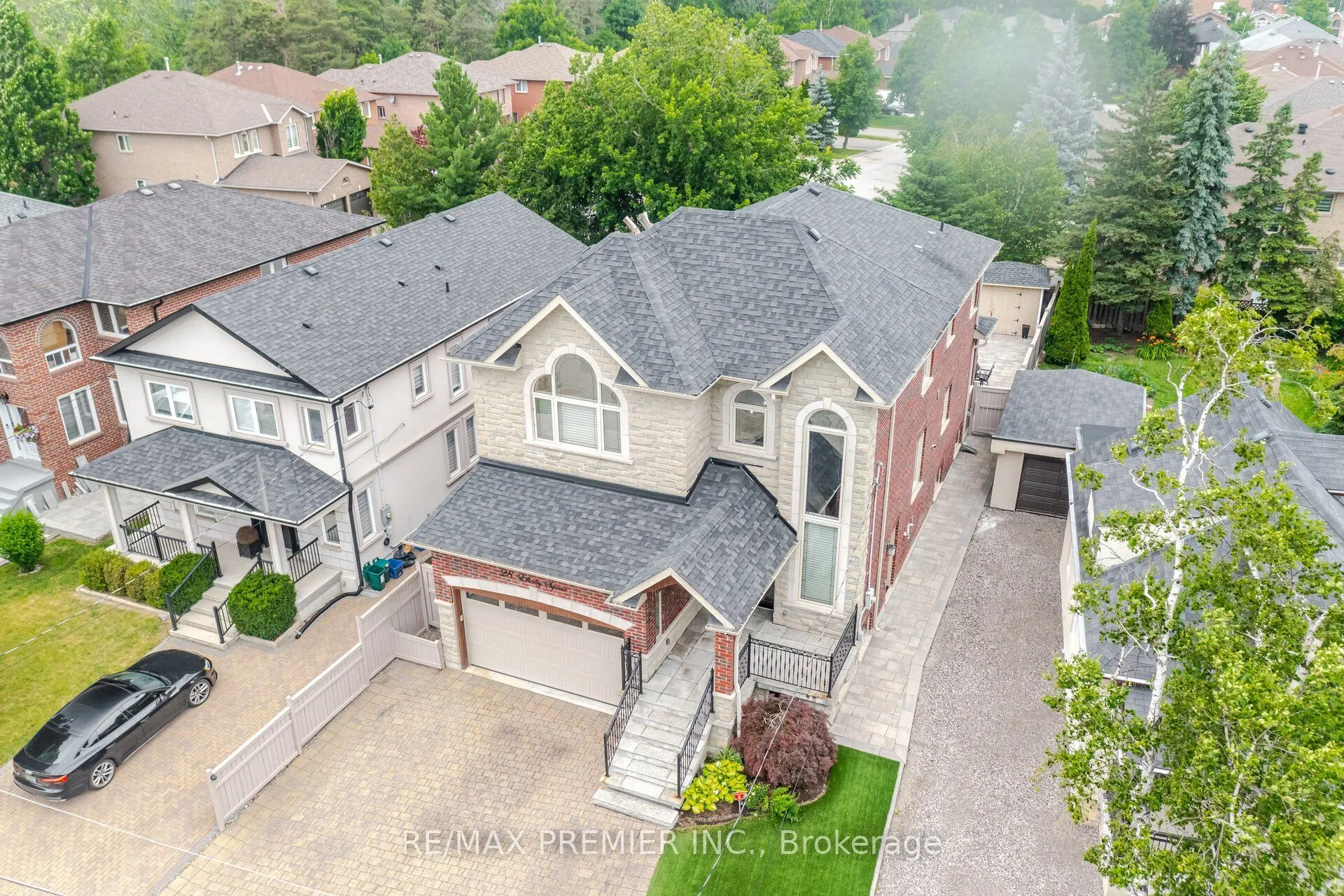 28 Ellerby Square N
