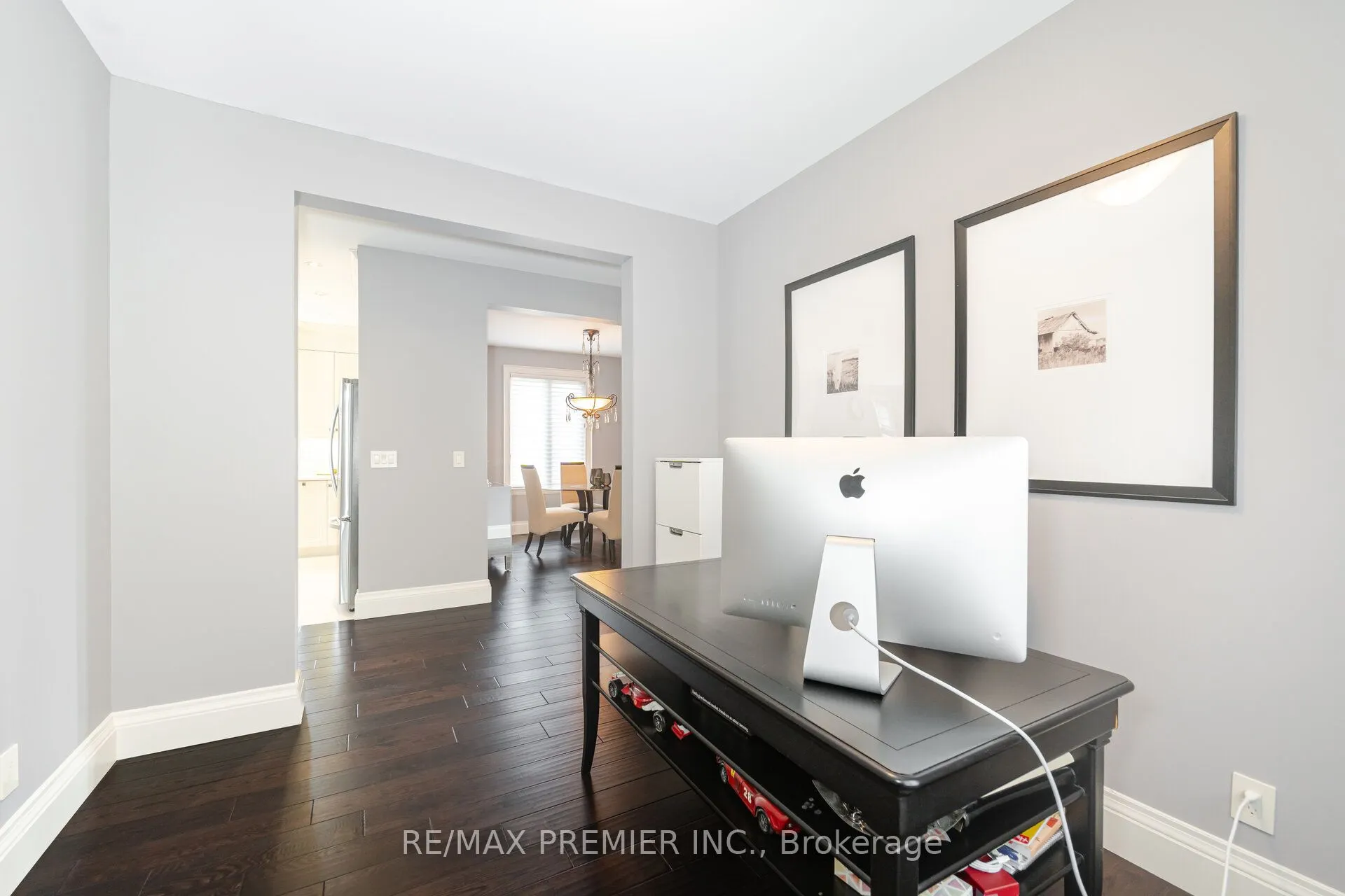28 Ellerby Square N