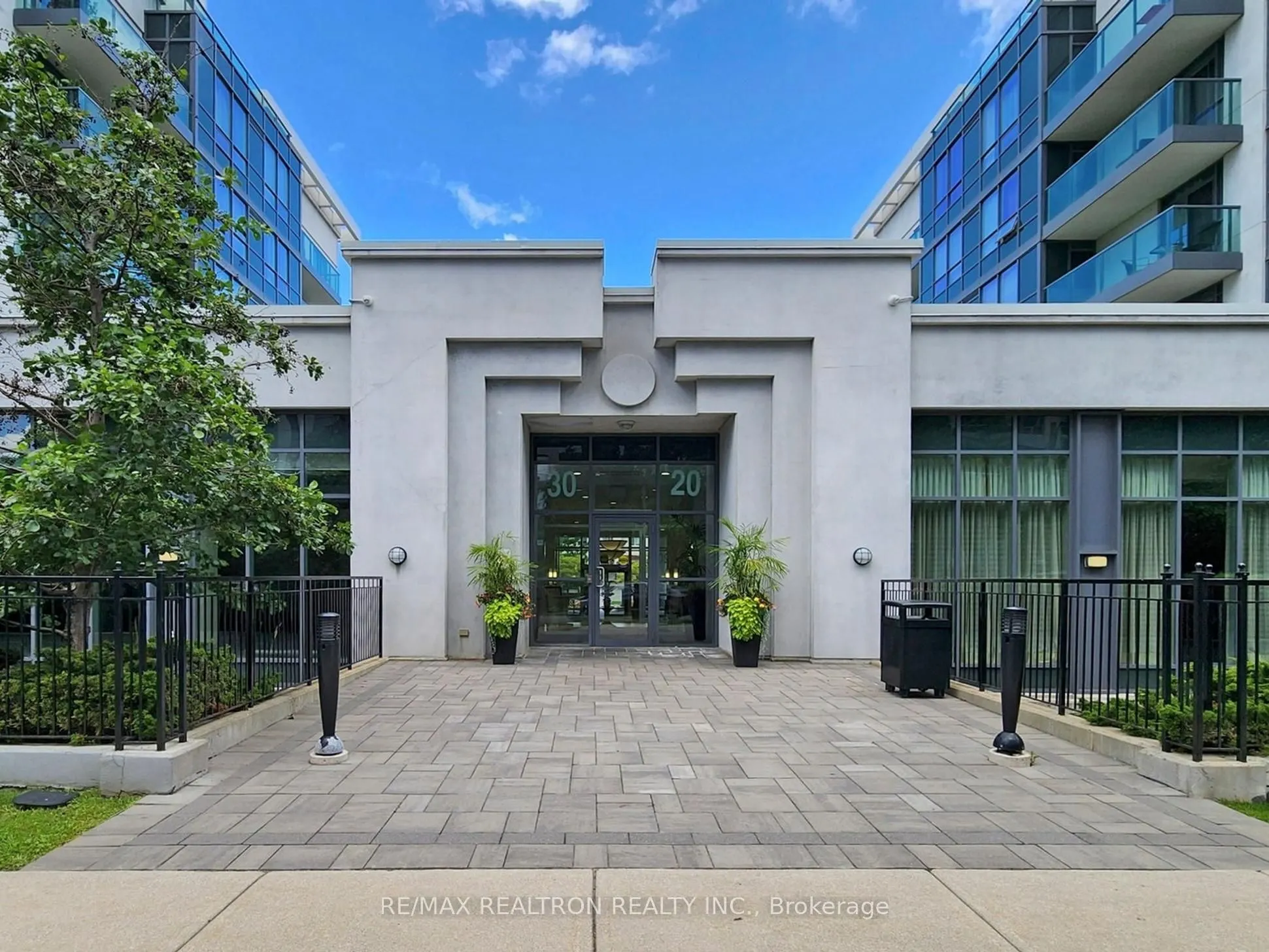 30 North Park Road, #1207