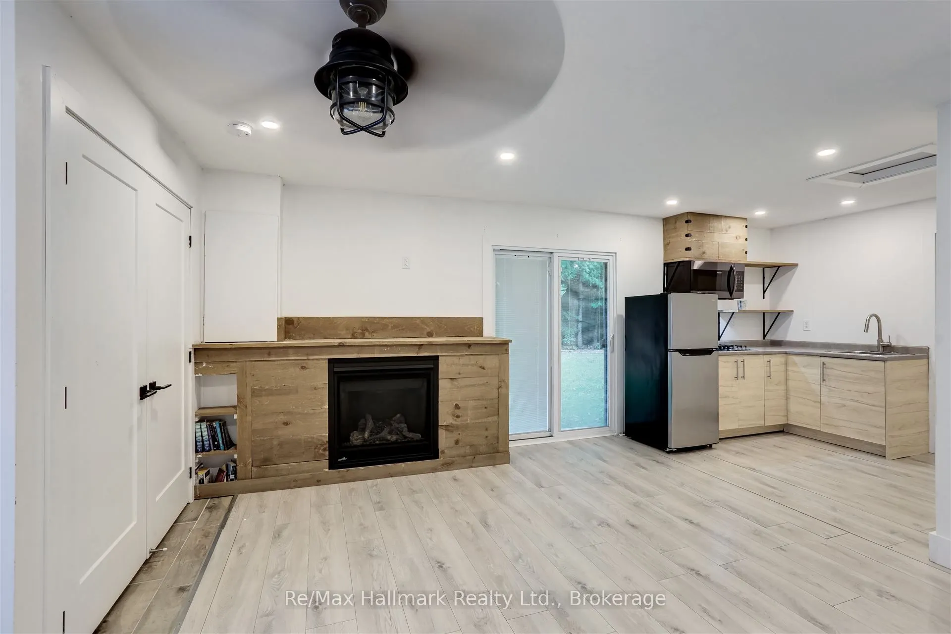 2041 Lilac Drive