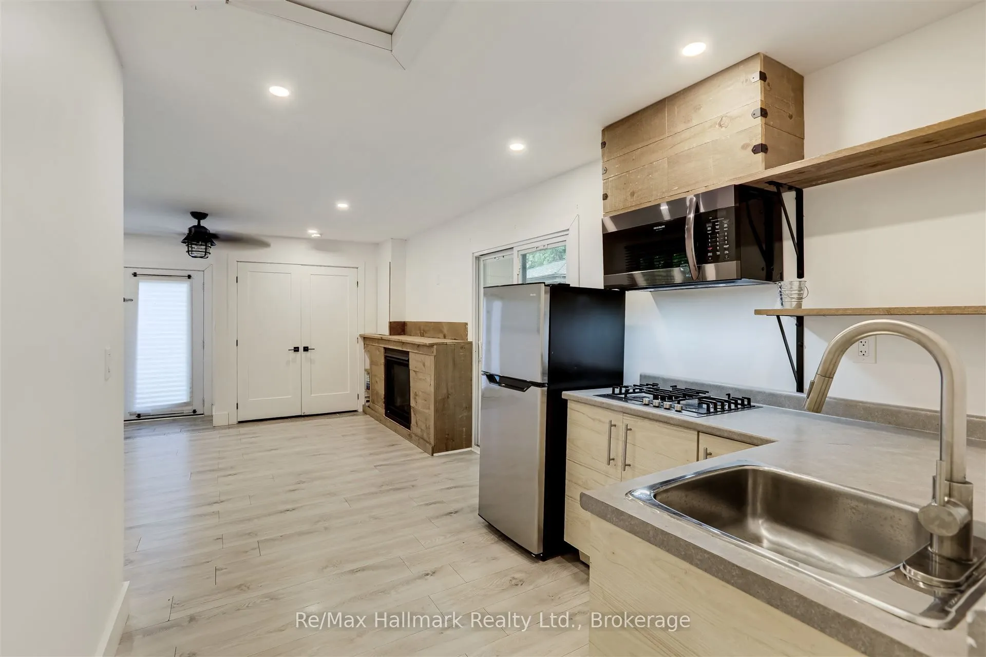 2041 Lilac Drive