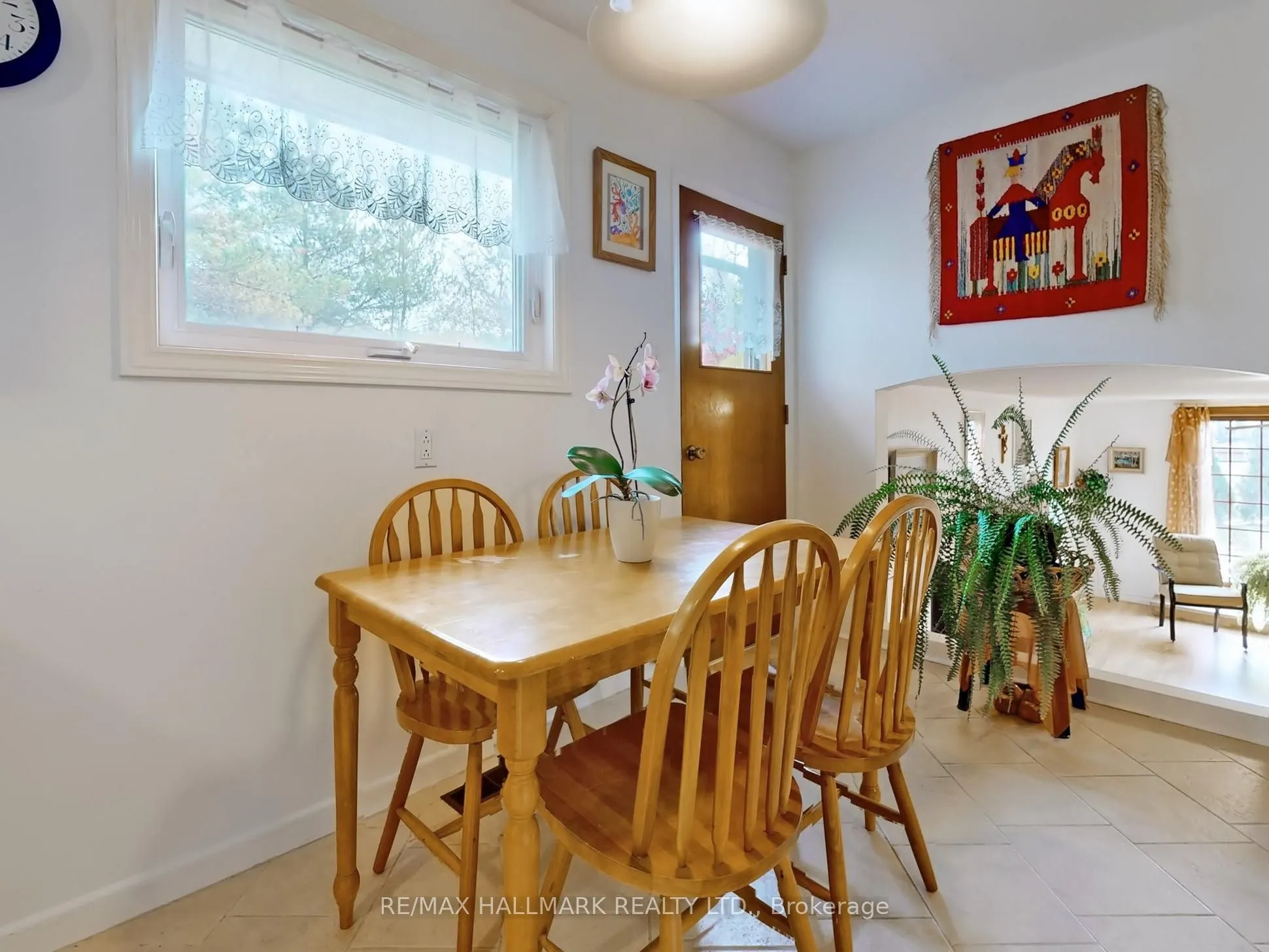 5193 Aurora Road