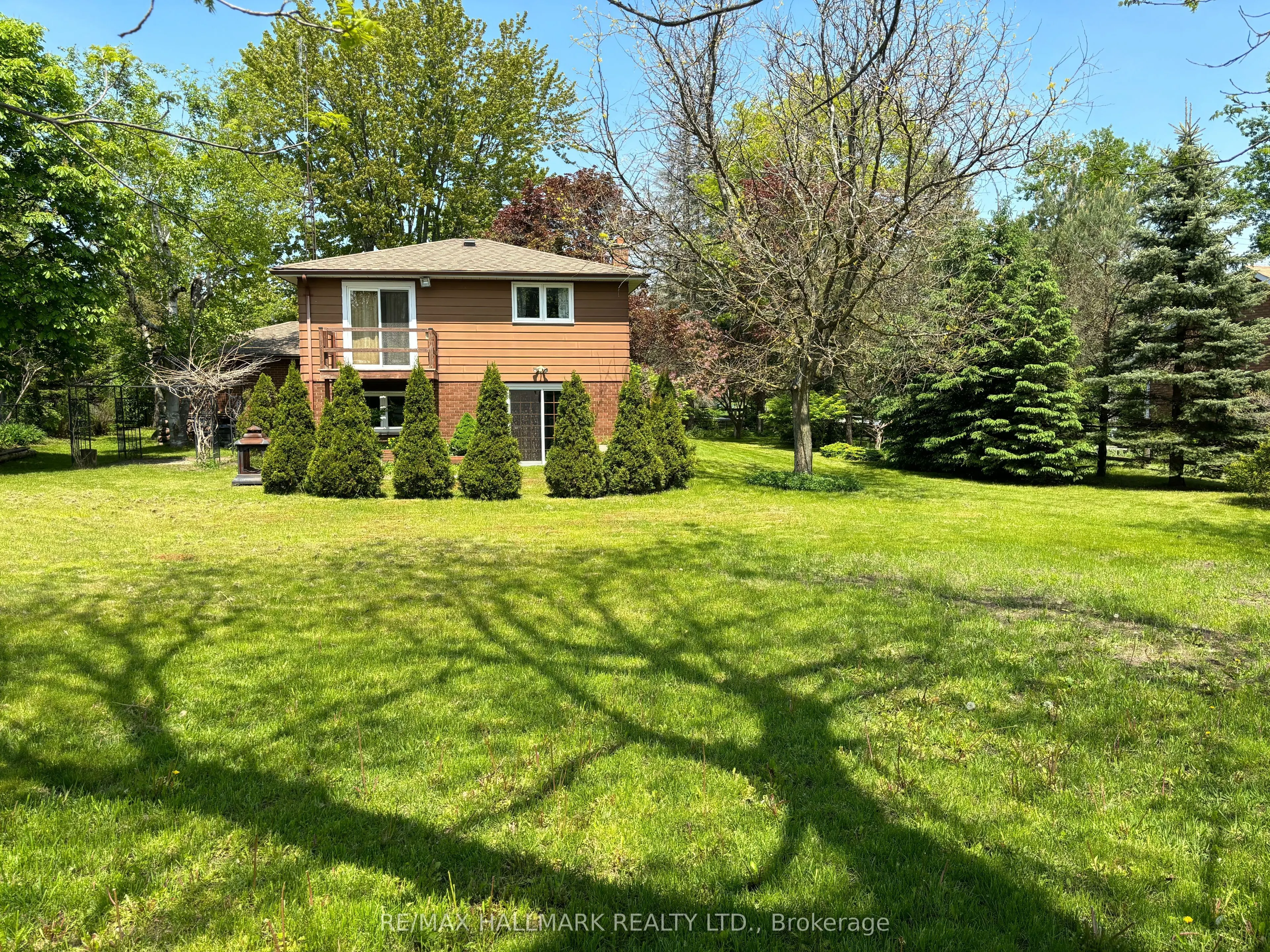5193 Aurora Road