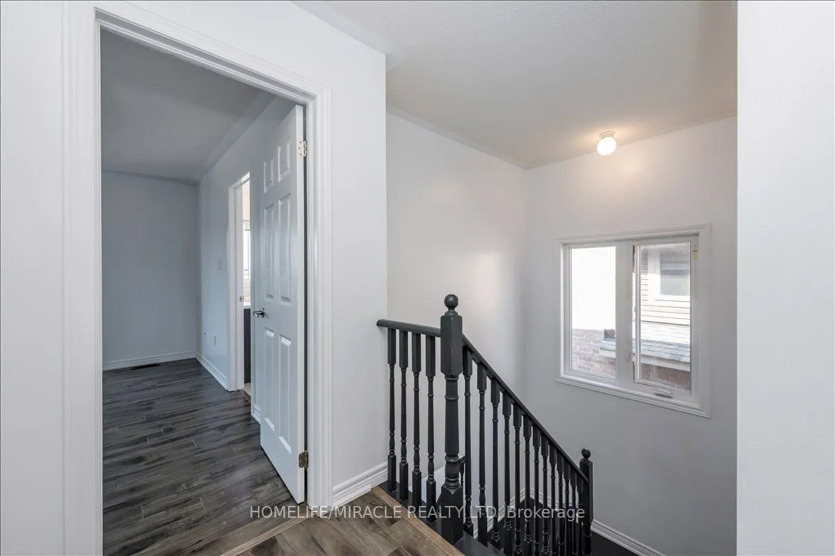 12 Janes Crescent