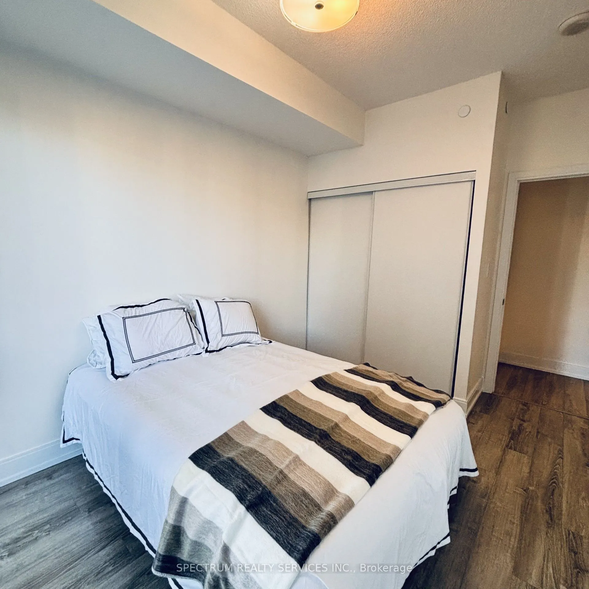 9600 YONGE Street #318B