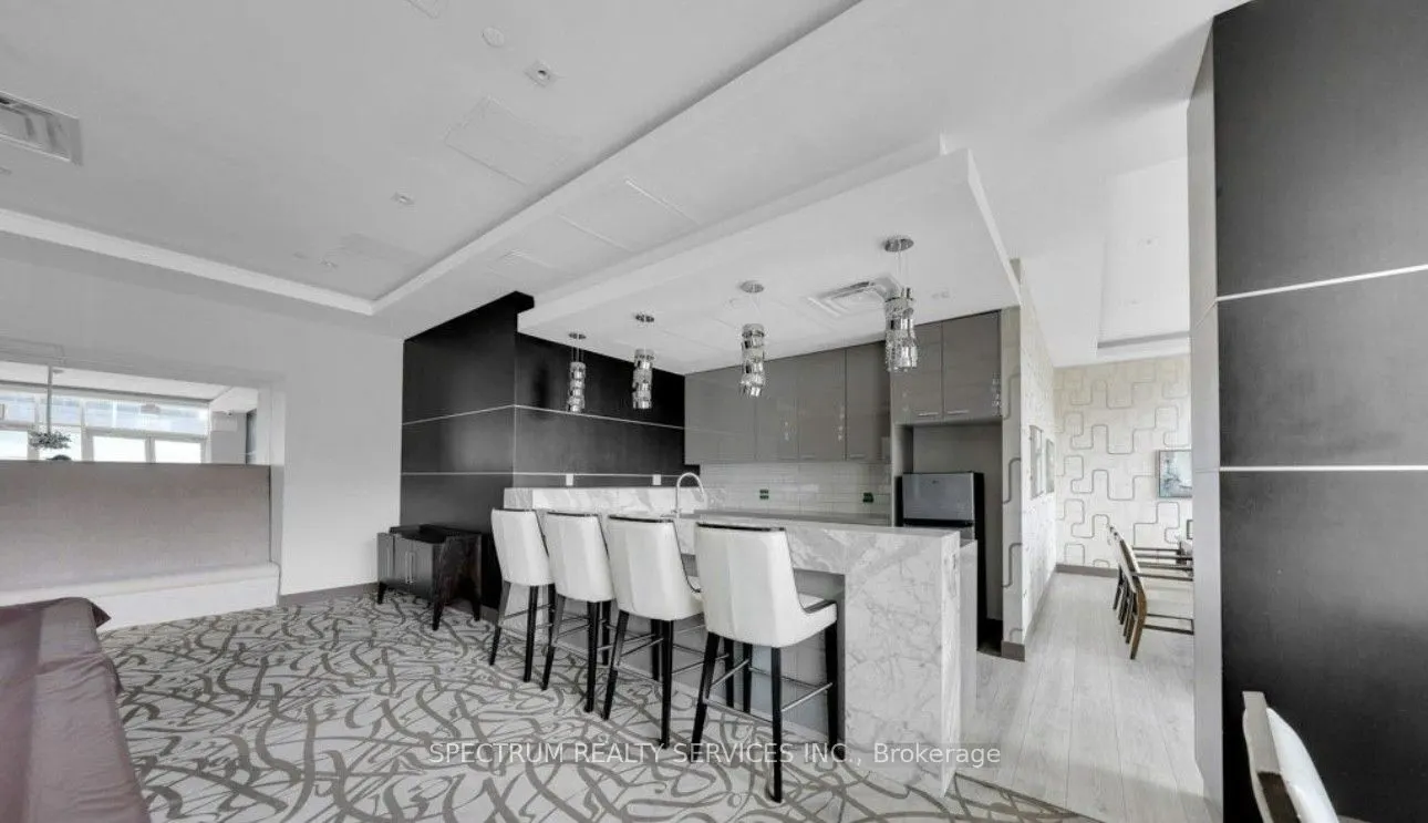 9600 YONGE Street #318B