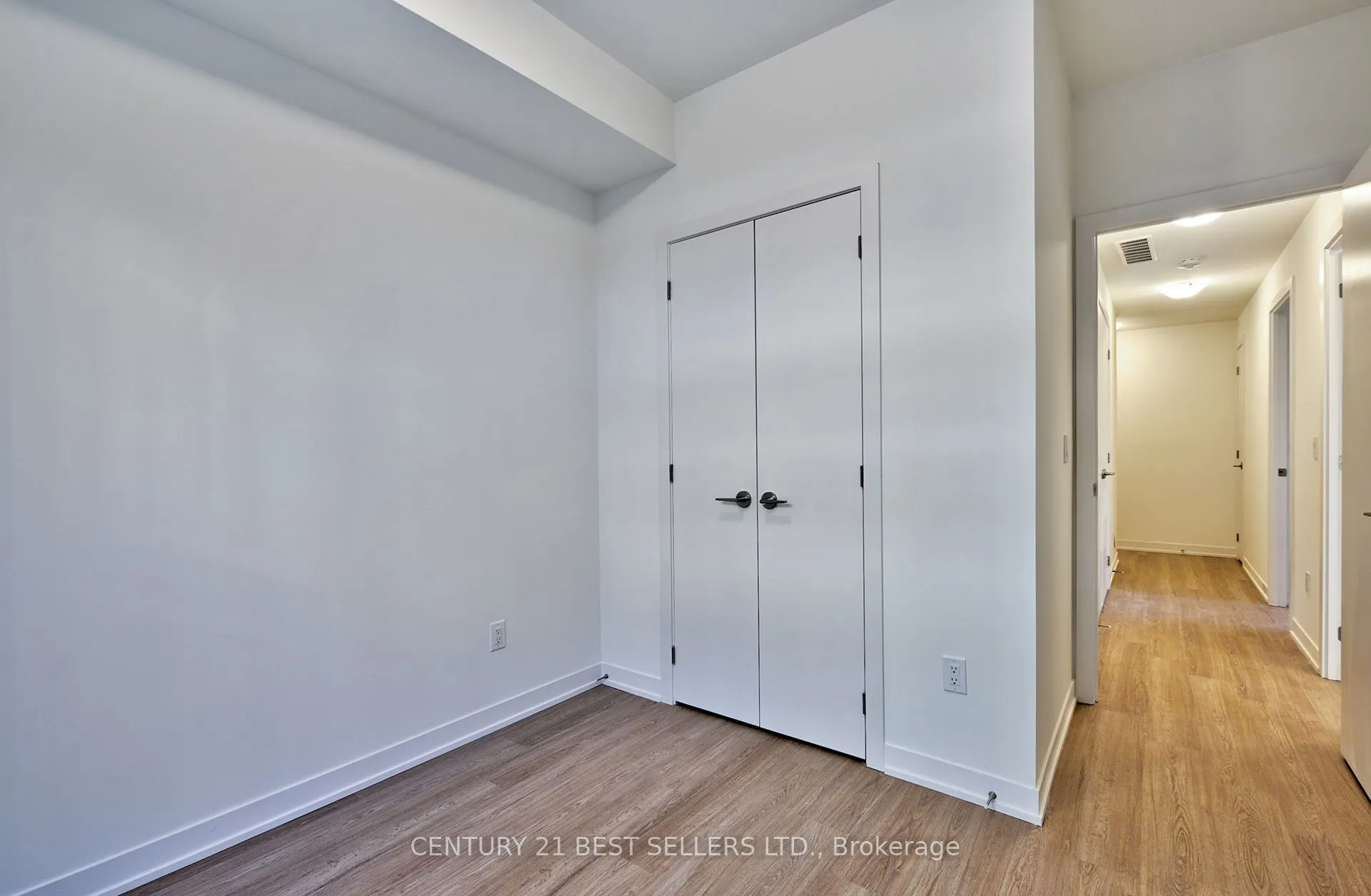 8 David Eyer Road #1221