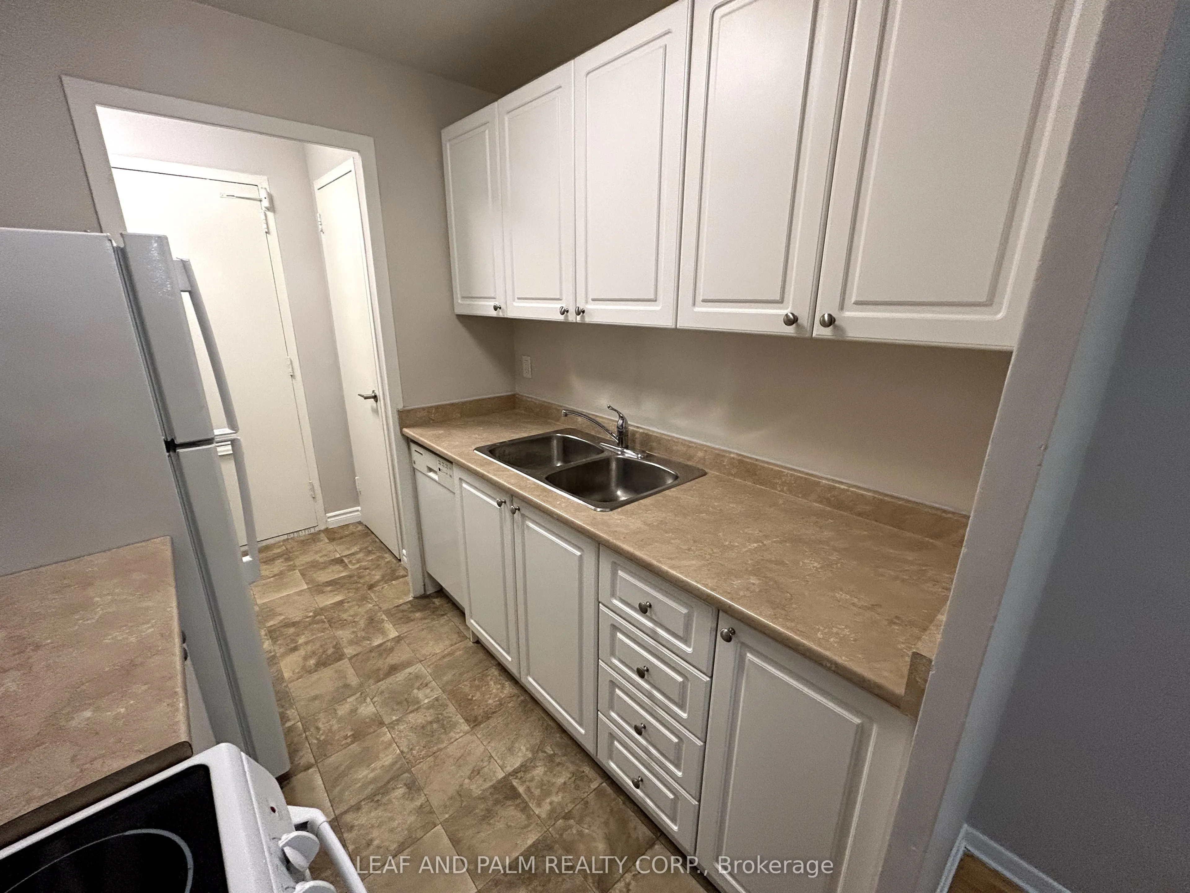 9960 Bayview Avenue, #204
