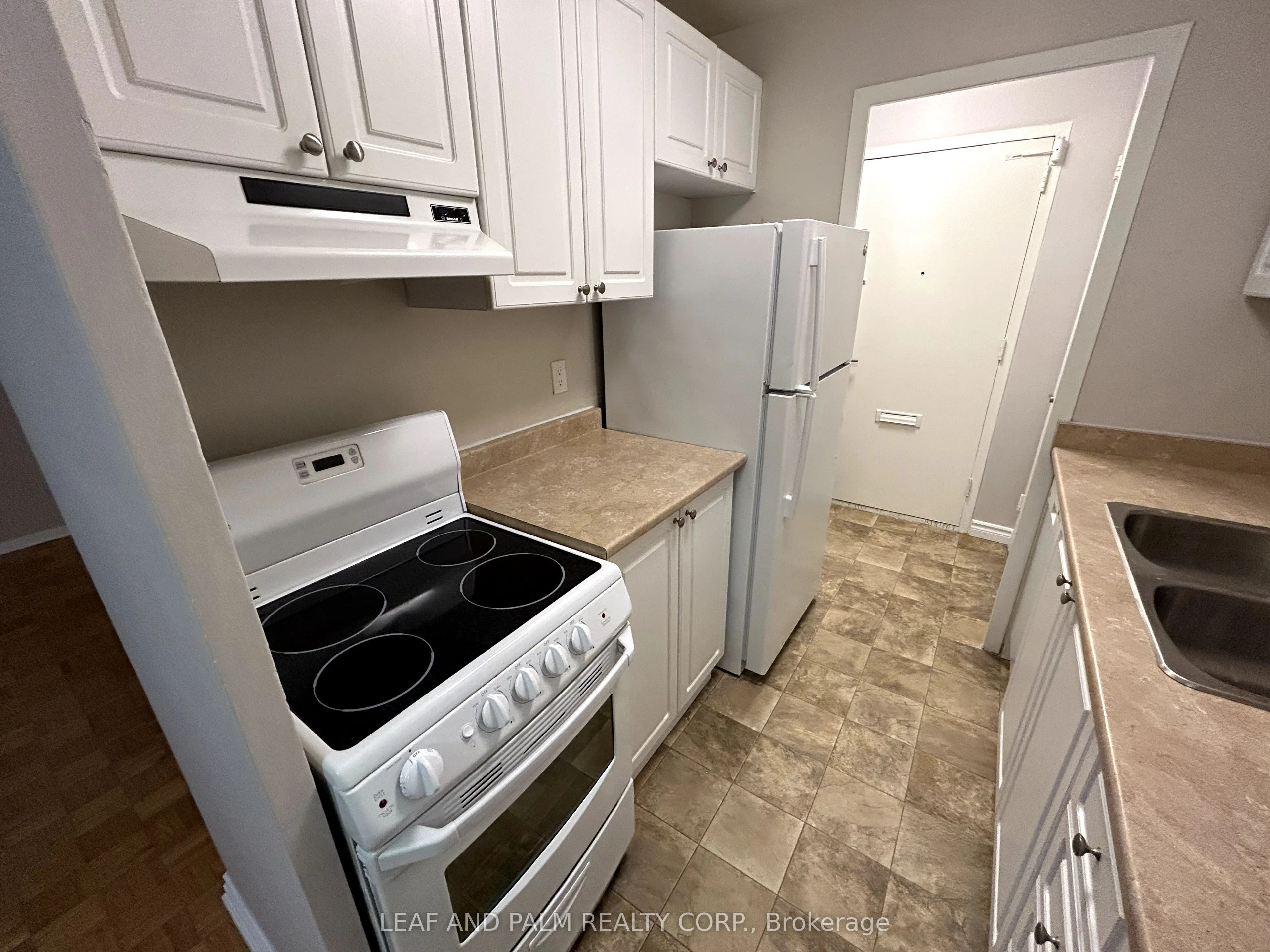 9960 Bayview Avenue, #204