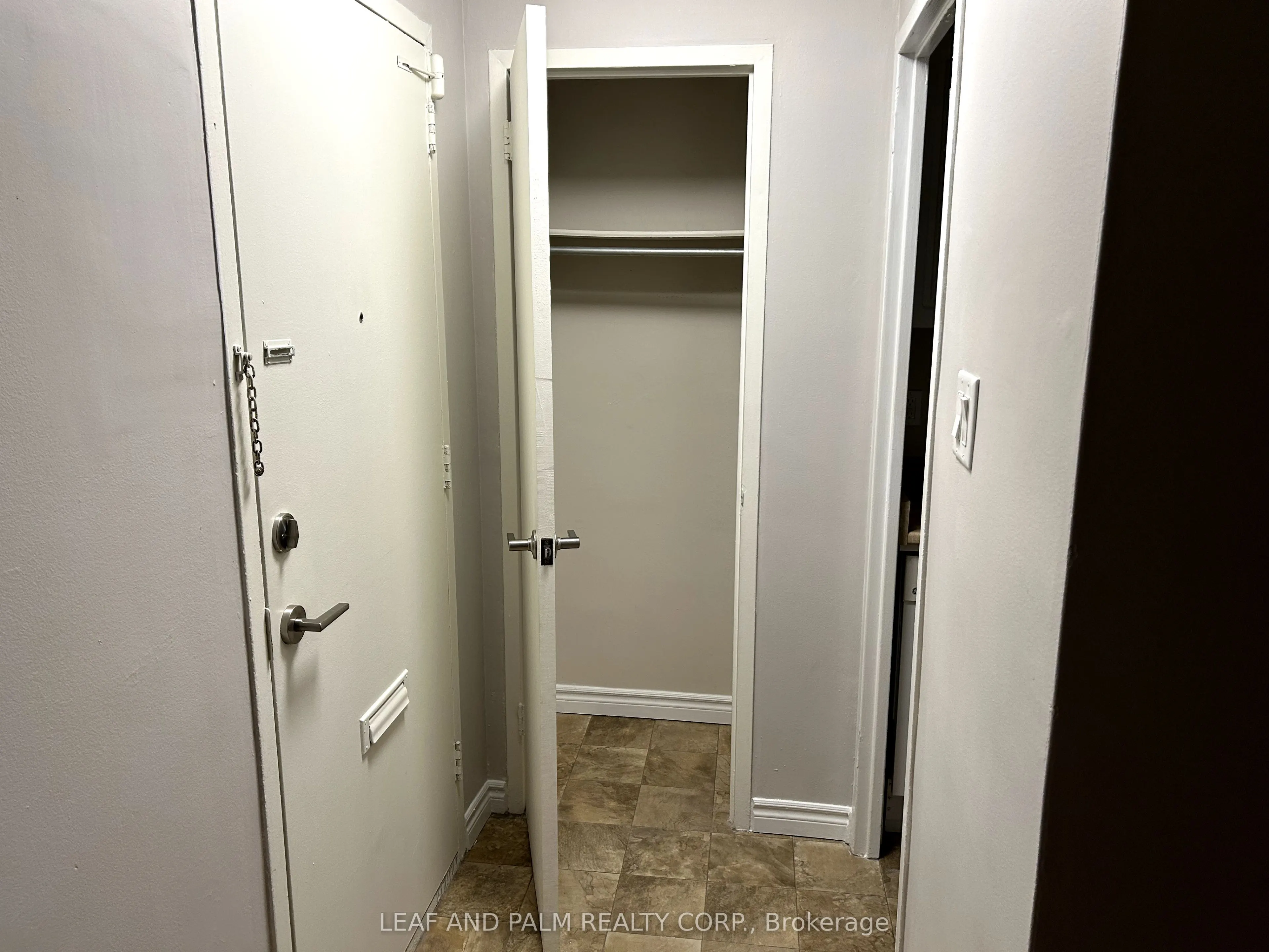 9960 Bayview Avenue, #204