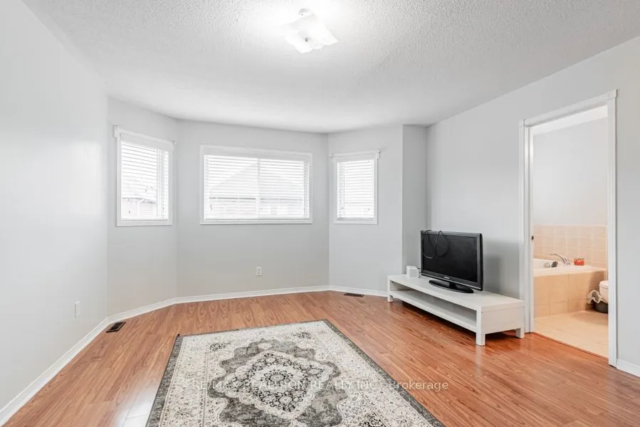 15 Brumstead Drive N