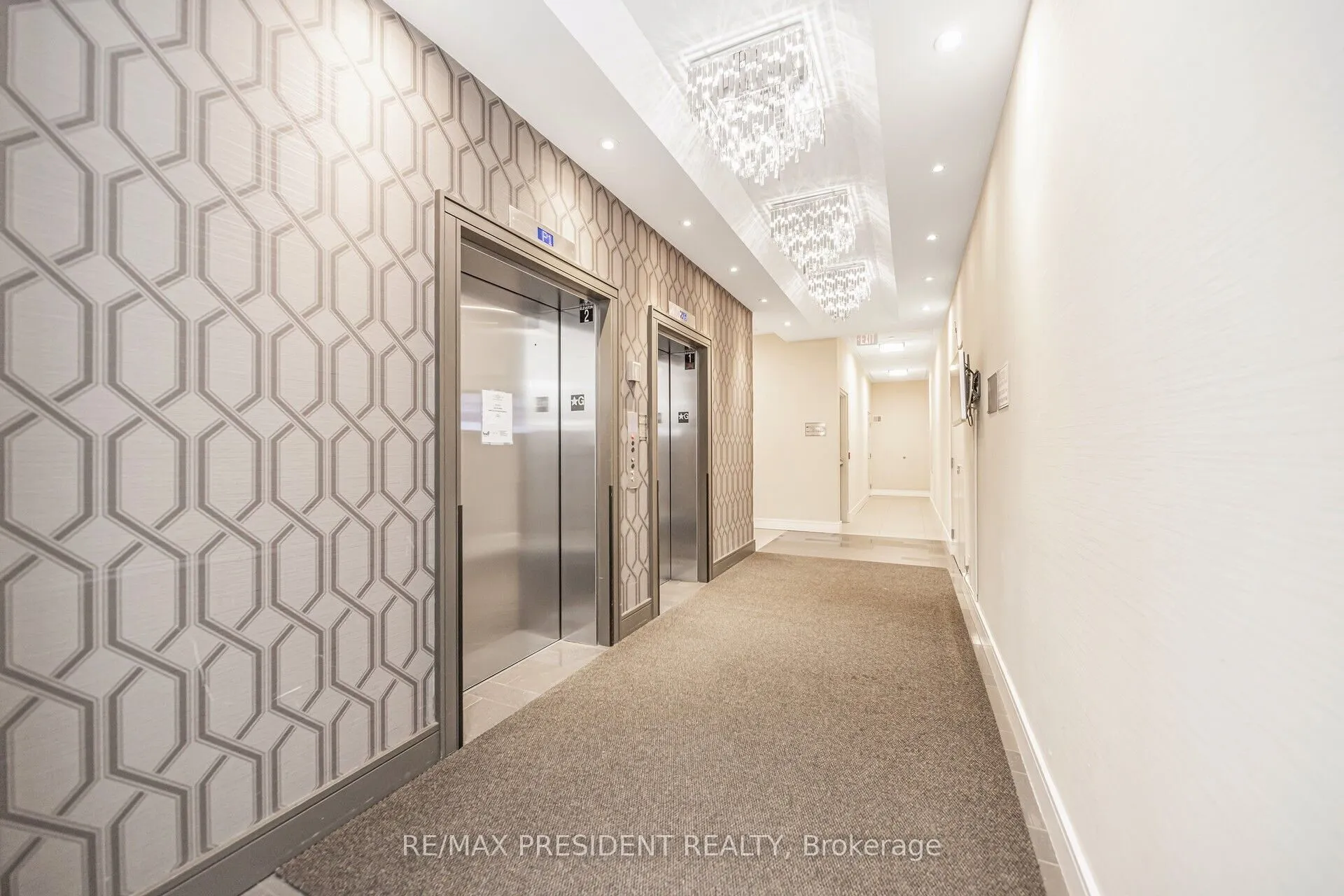 9191 Yonge Street, #902 SW