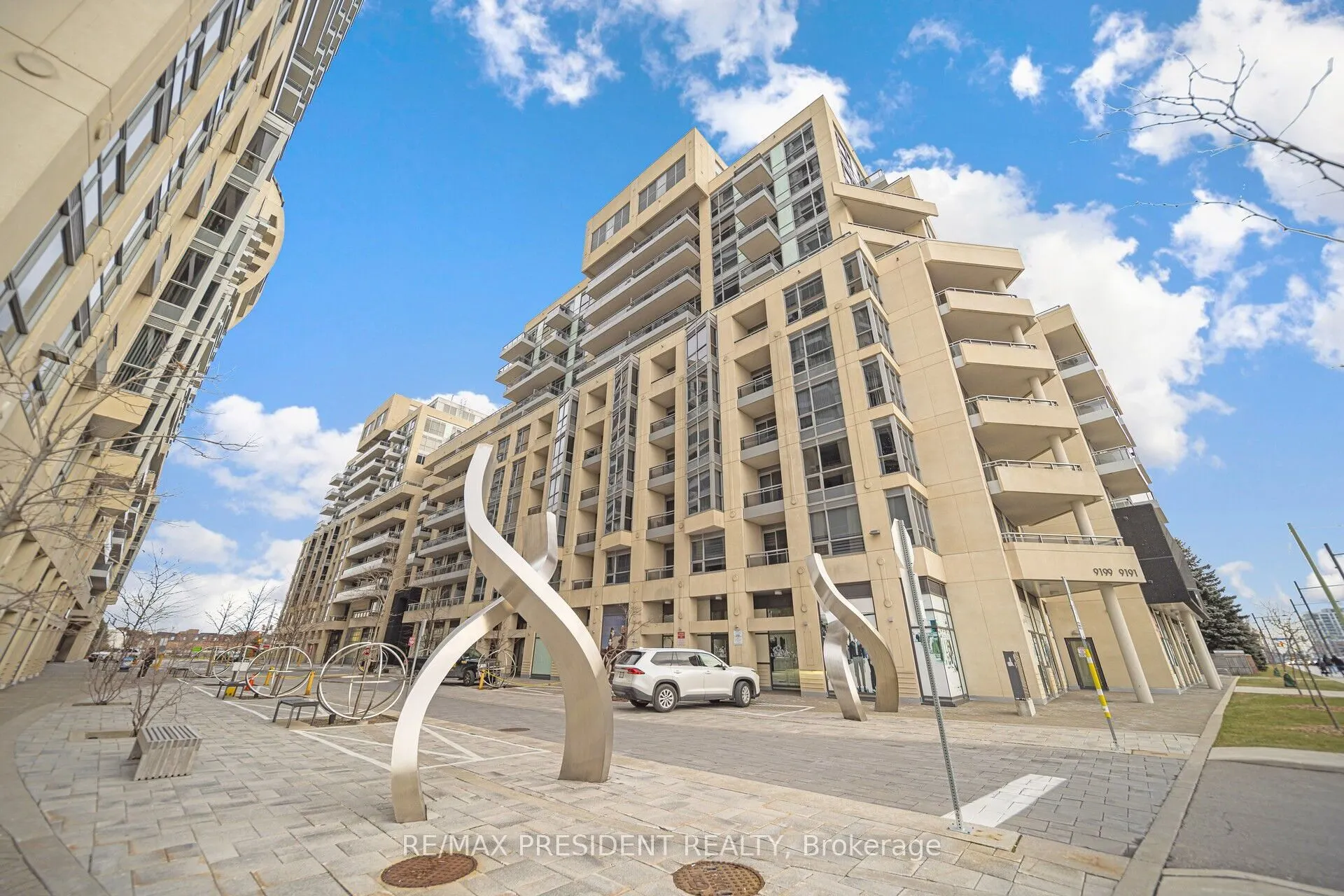 9191 Yonge Street, #902 SW