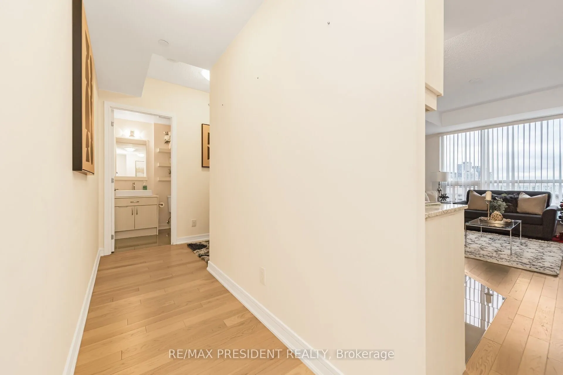 9191 Yonge Street, #902 SW
