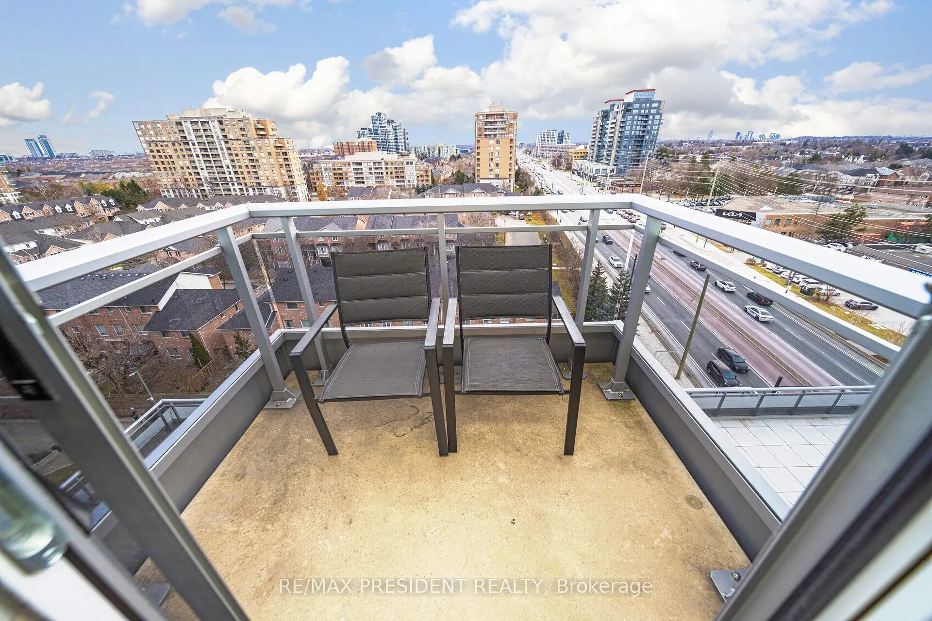 9191 Yonge Street, #902 SW