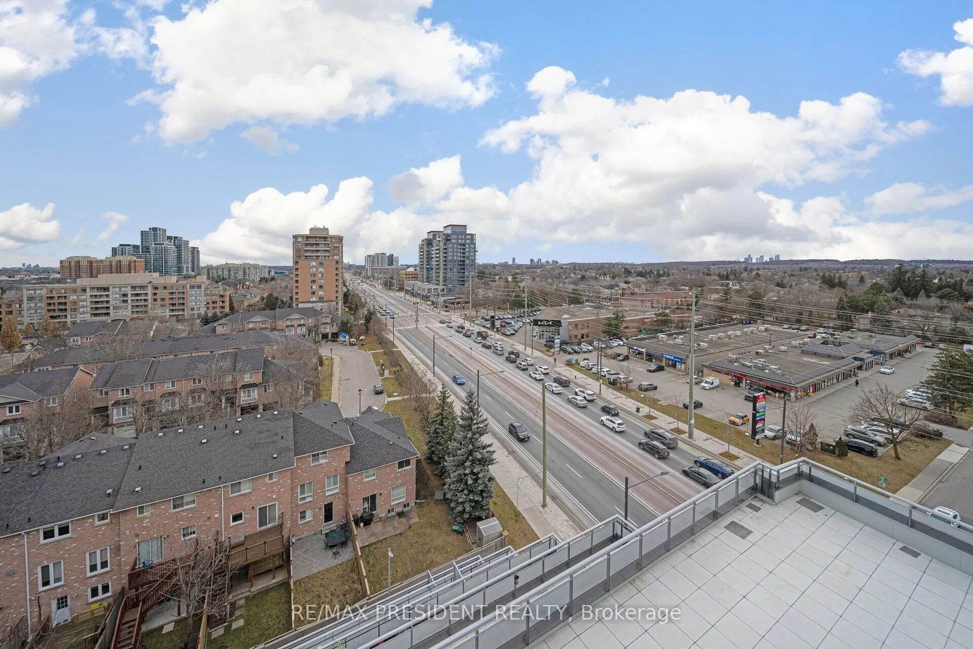9191 Yonge Street, #902 SW