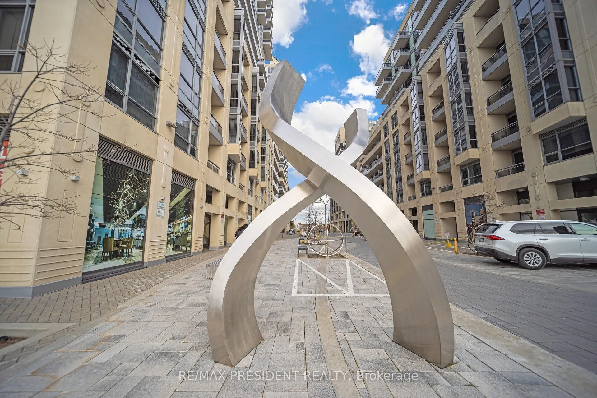 9191 Yonge Street, #902 SW