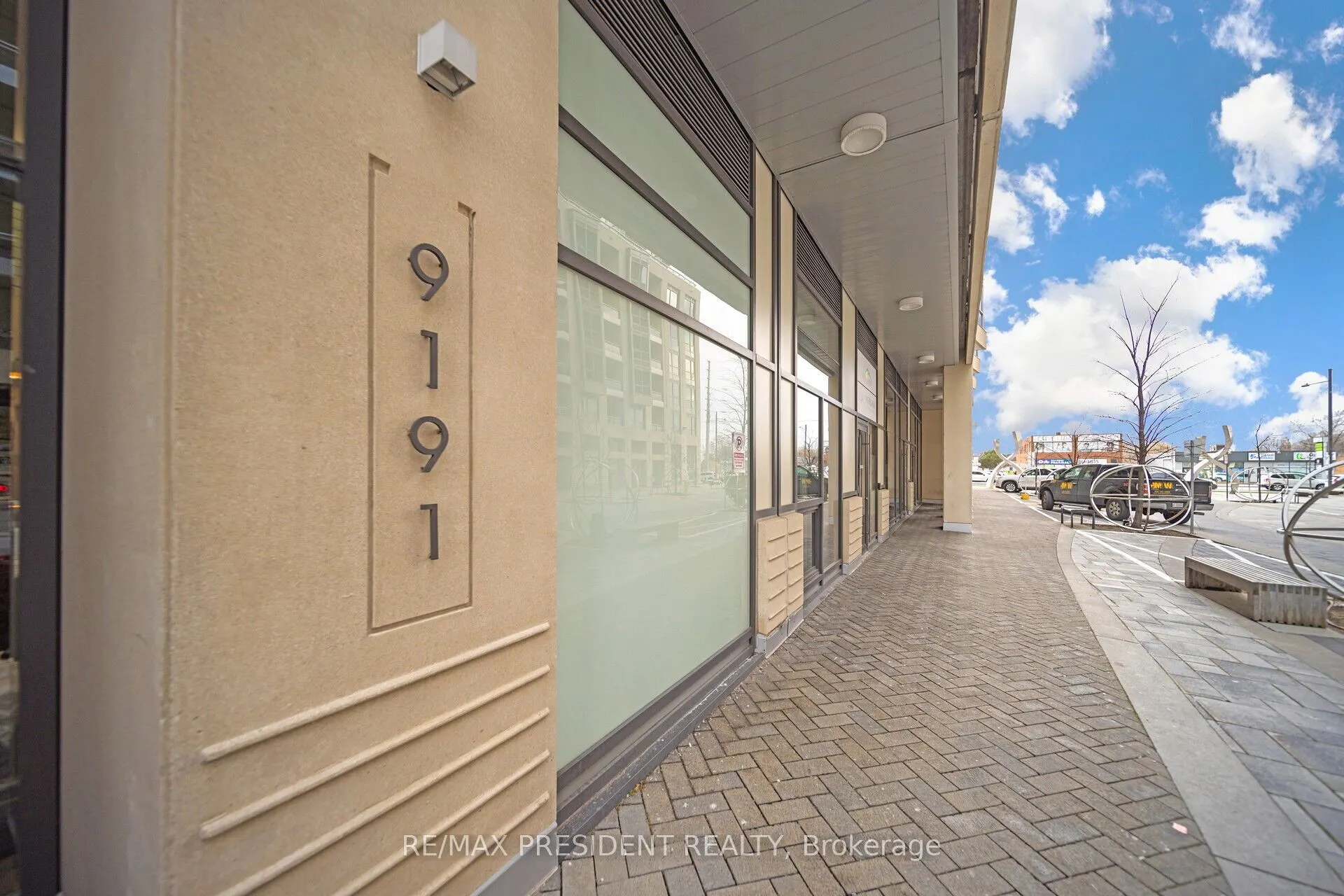 9191 Yonge Street, #902 SW