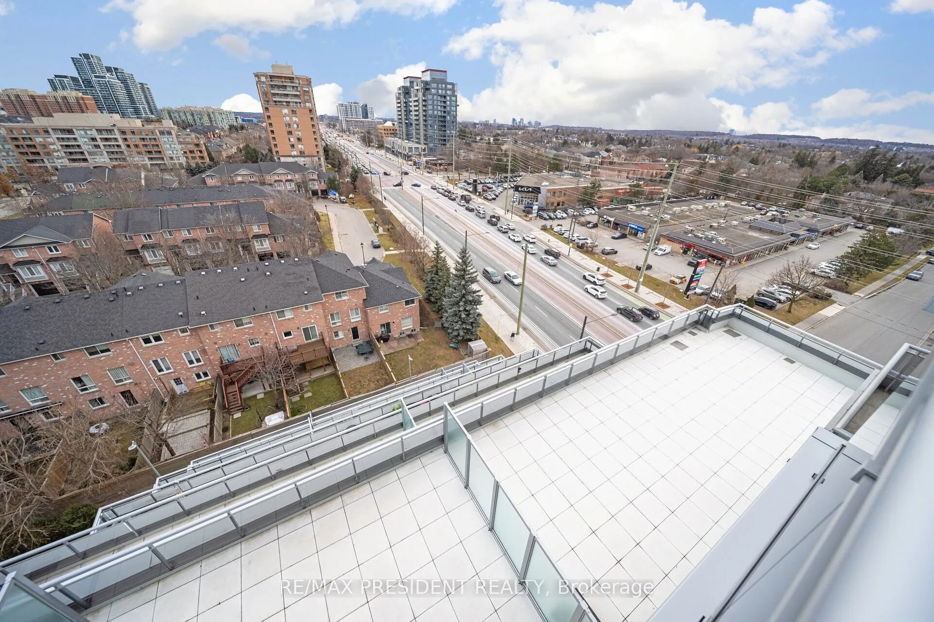 9191 Yonge Street, #902 SW