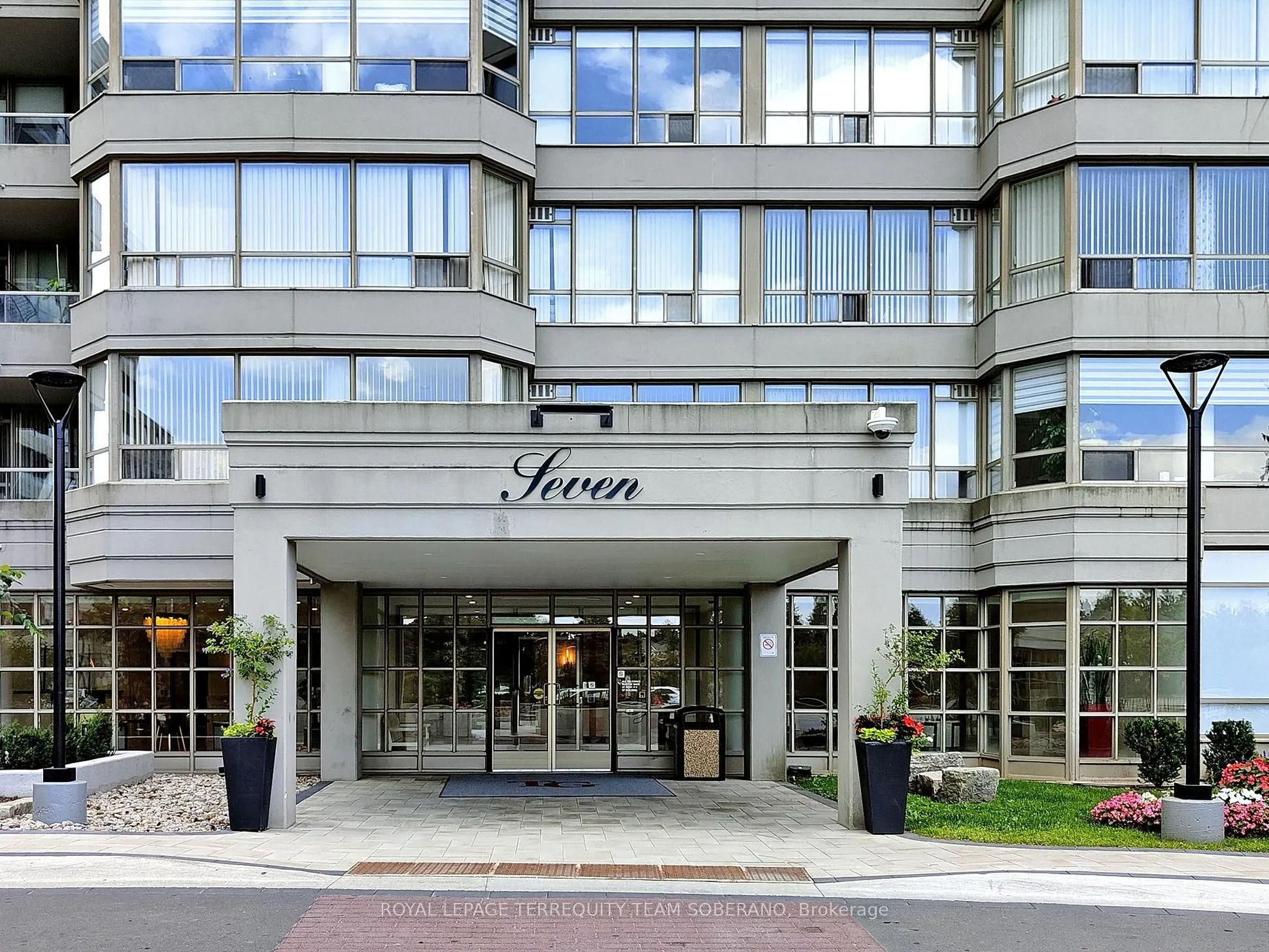 7 Townsgate Drive, #312