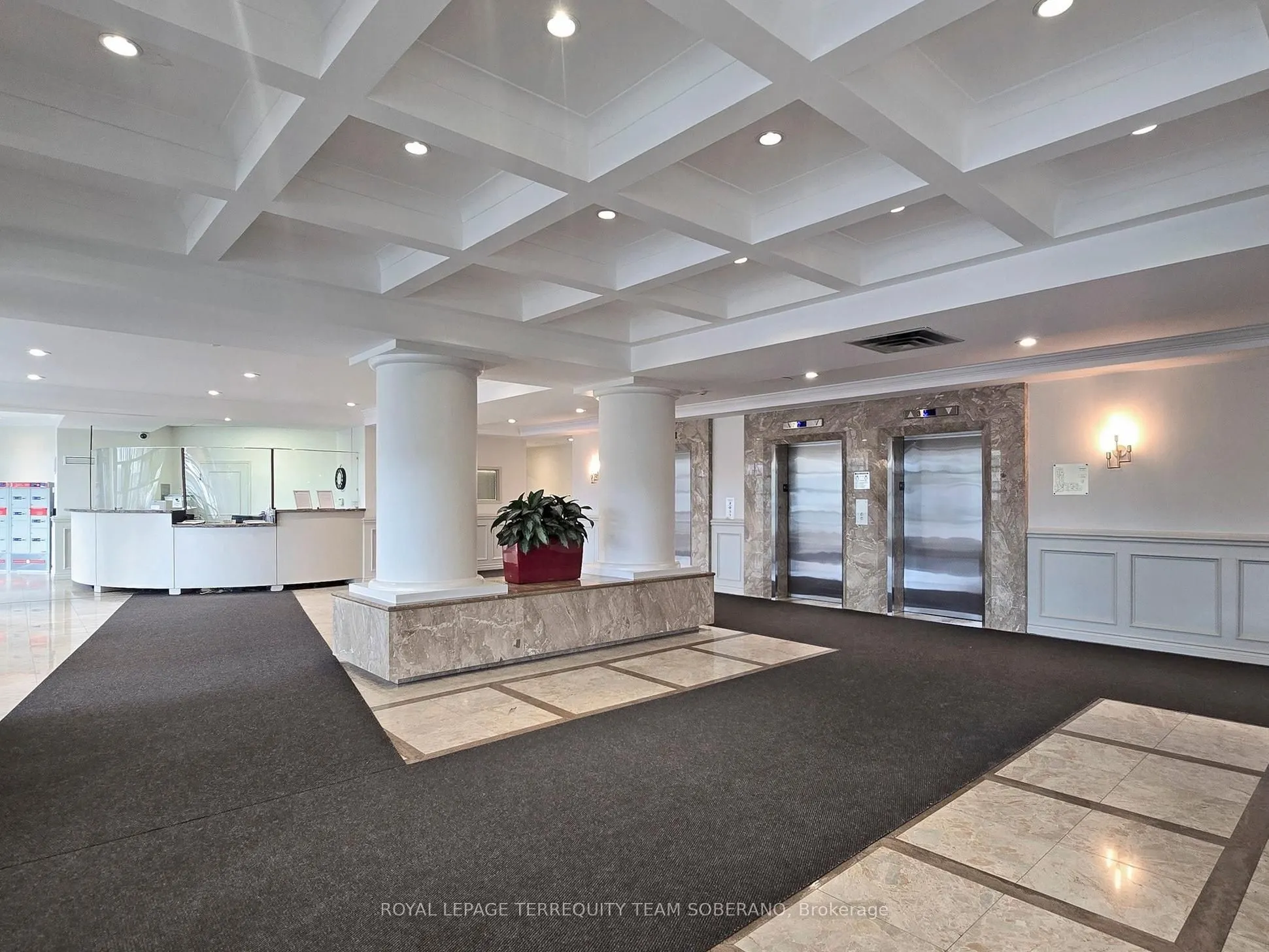 7 Townsgate Drive, #312