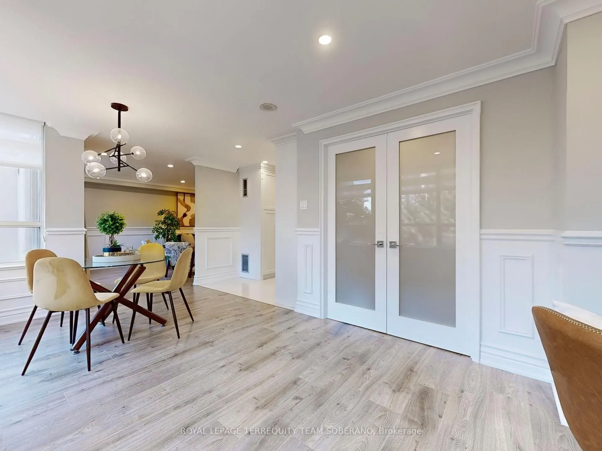 7 Townsgate Drive, #312
