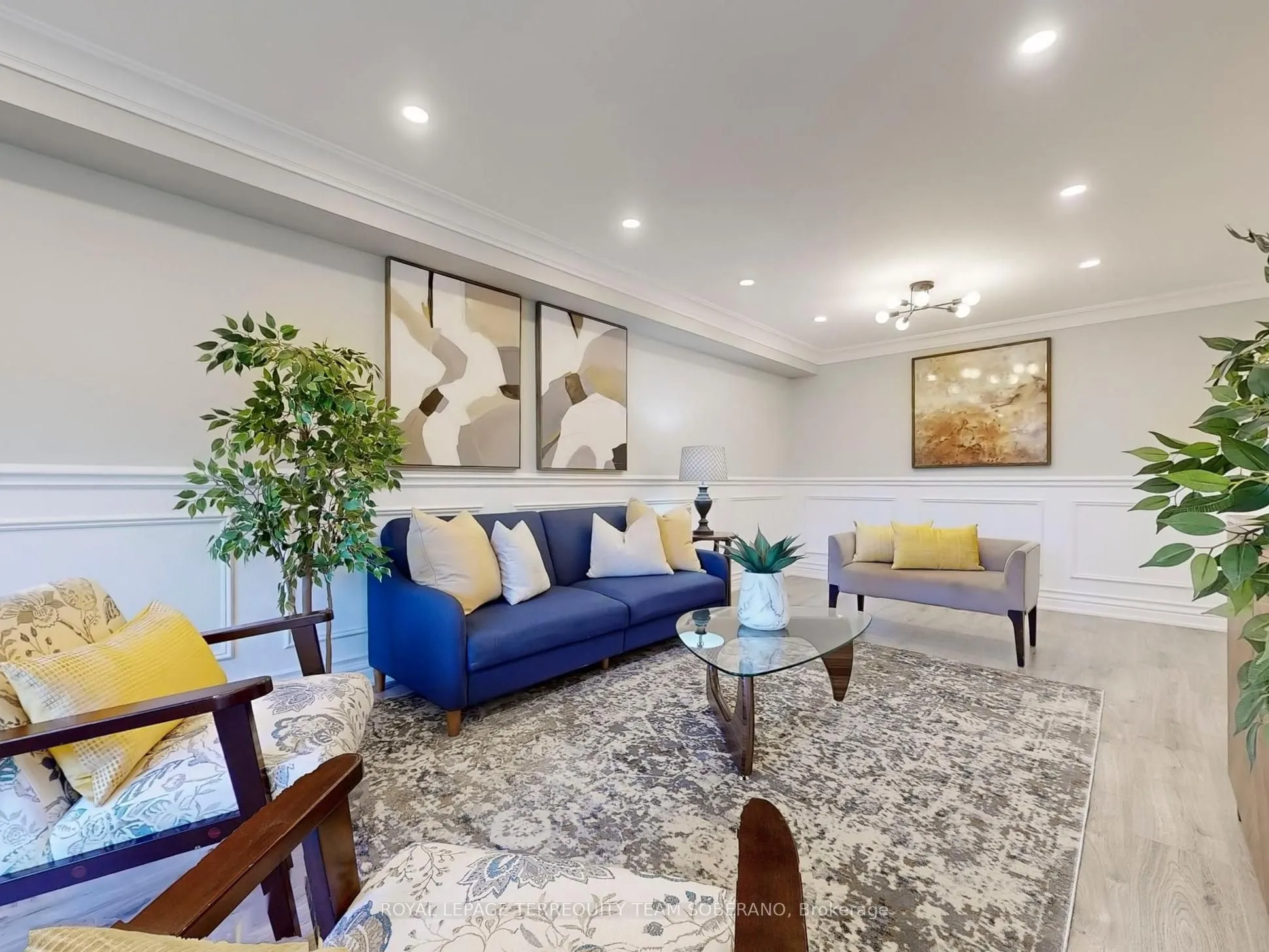 7 Townsgate Drive, #312