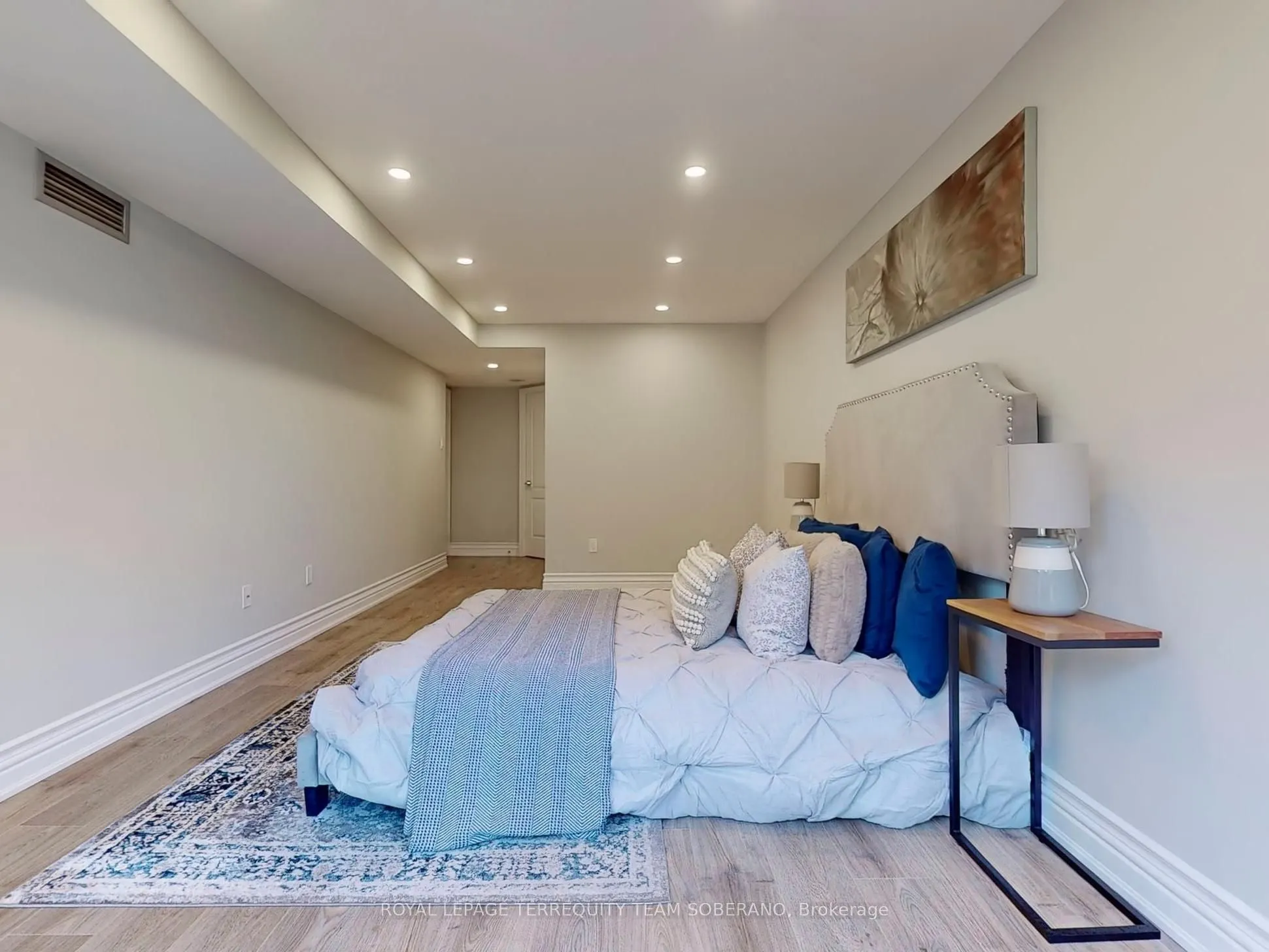 7 Townsgate Drive, #312