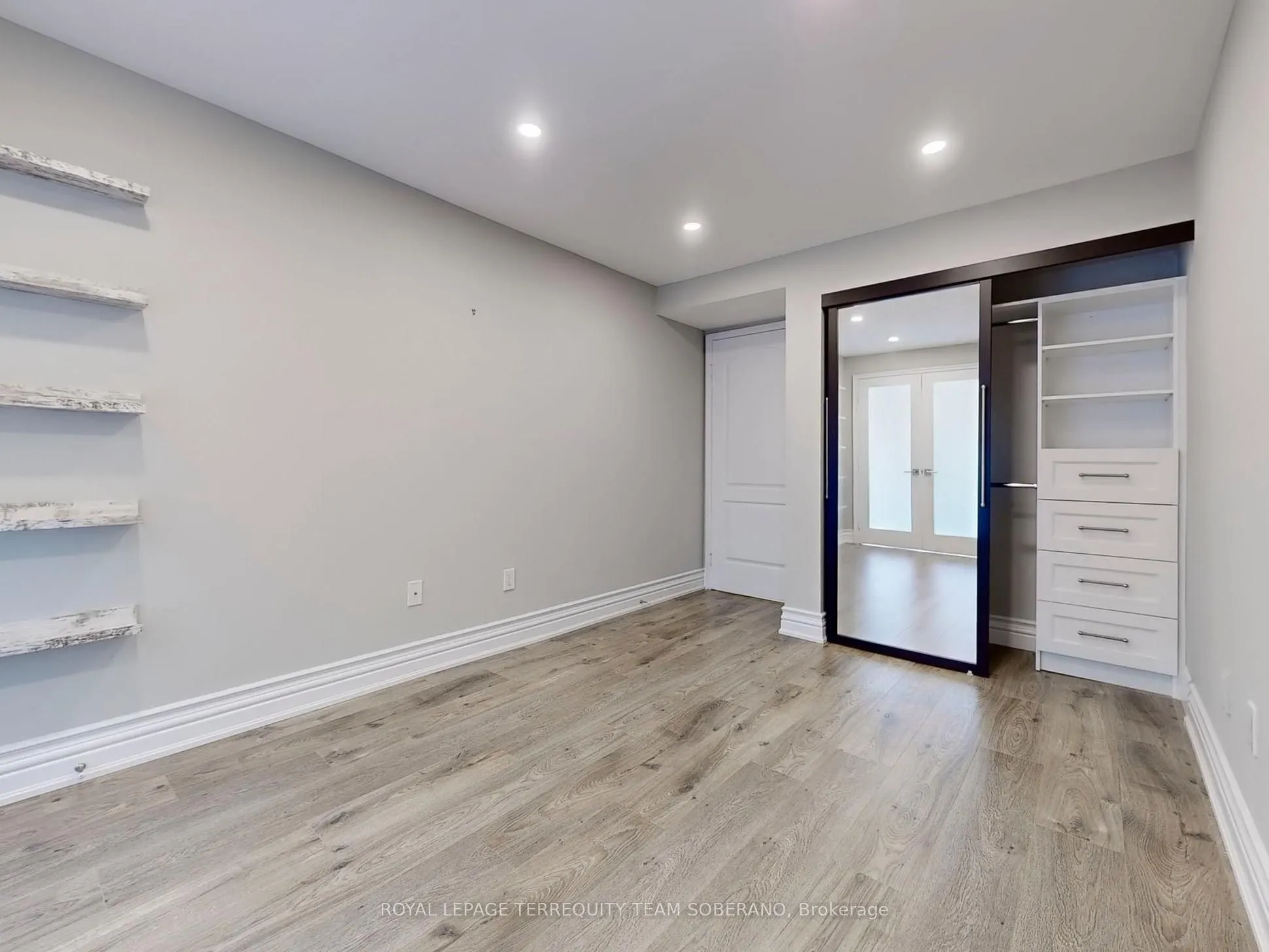 7 Townsgate Drive, #312