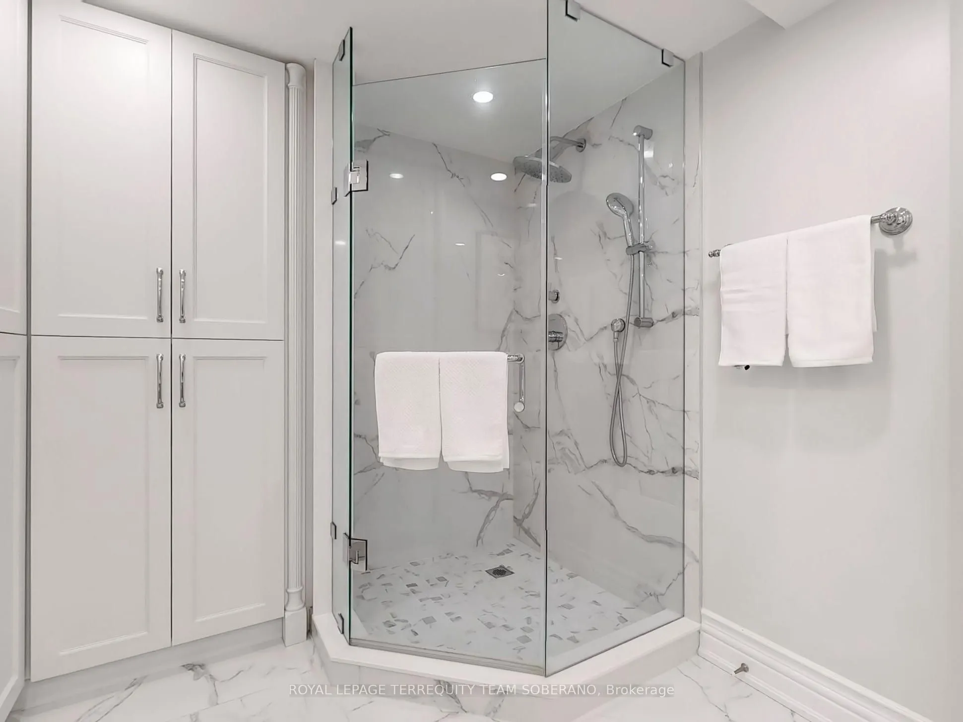 7 Townsgate Drive, #312