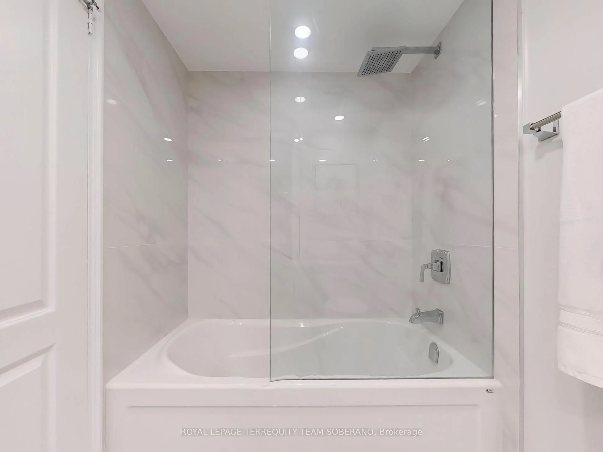 7 Townsgate Drive, #312