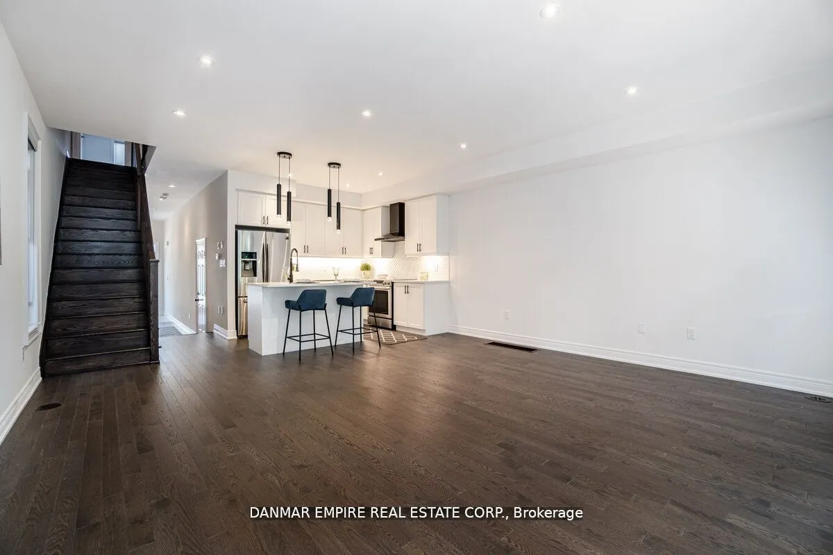 31 Hiawatha Court